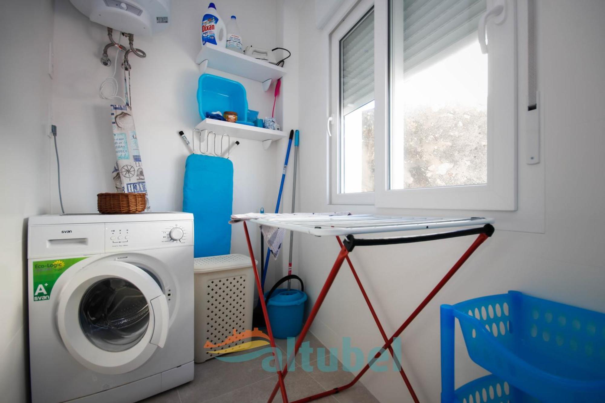 Deluxe One-Bedroom Apartment