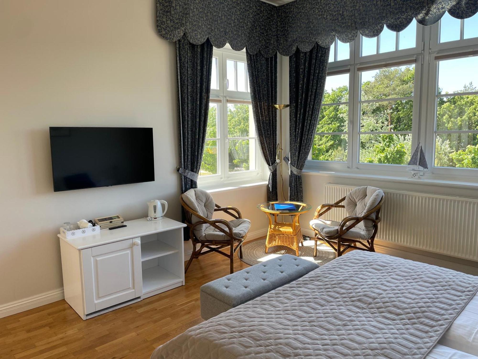 Large Double or Twin Room