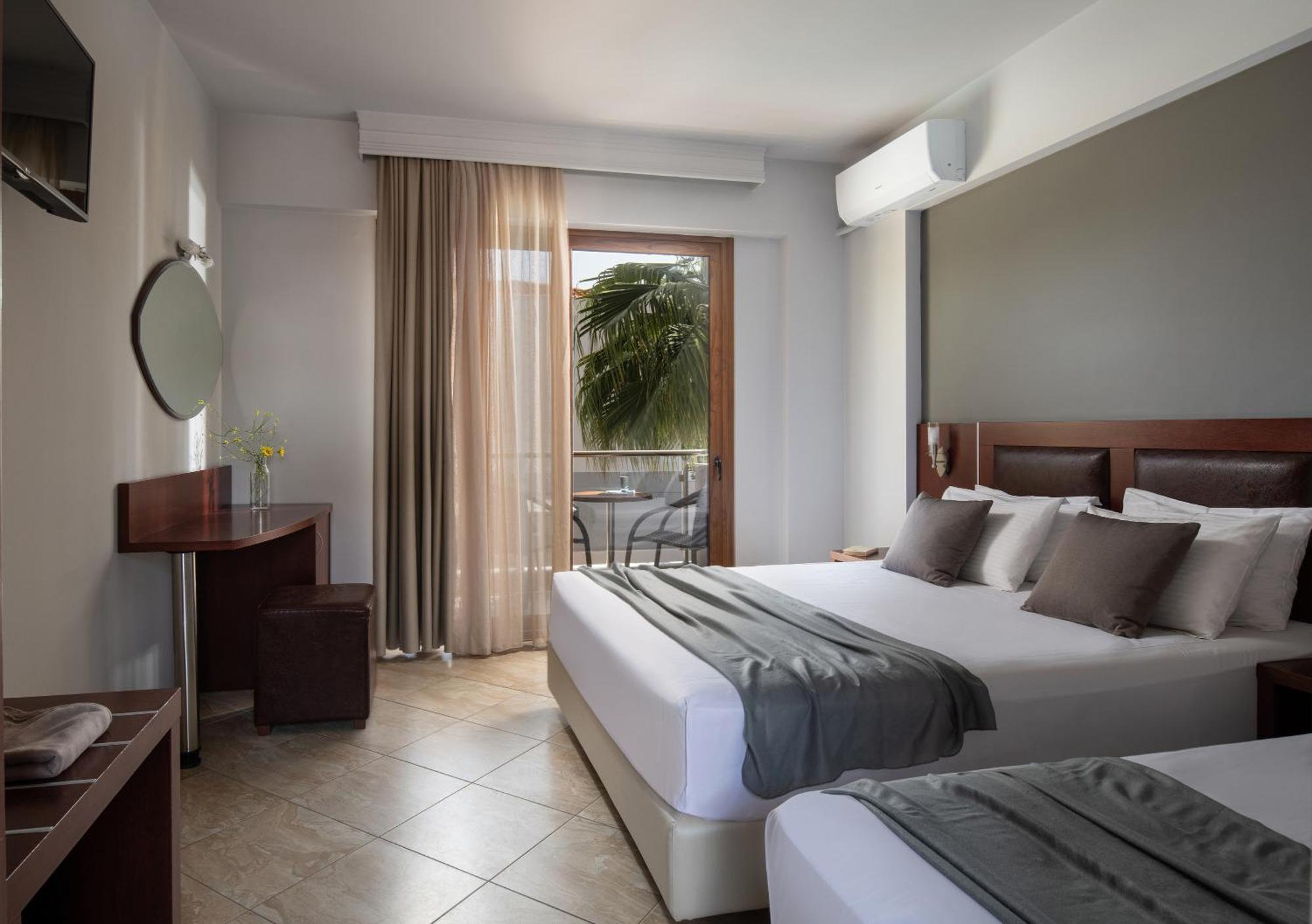 Comfort Triple Room