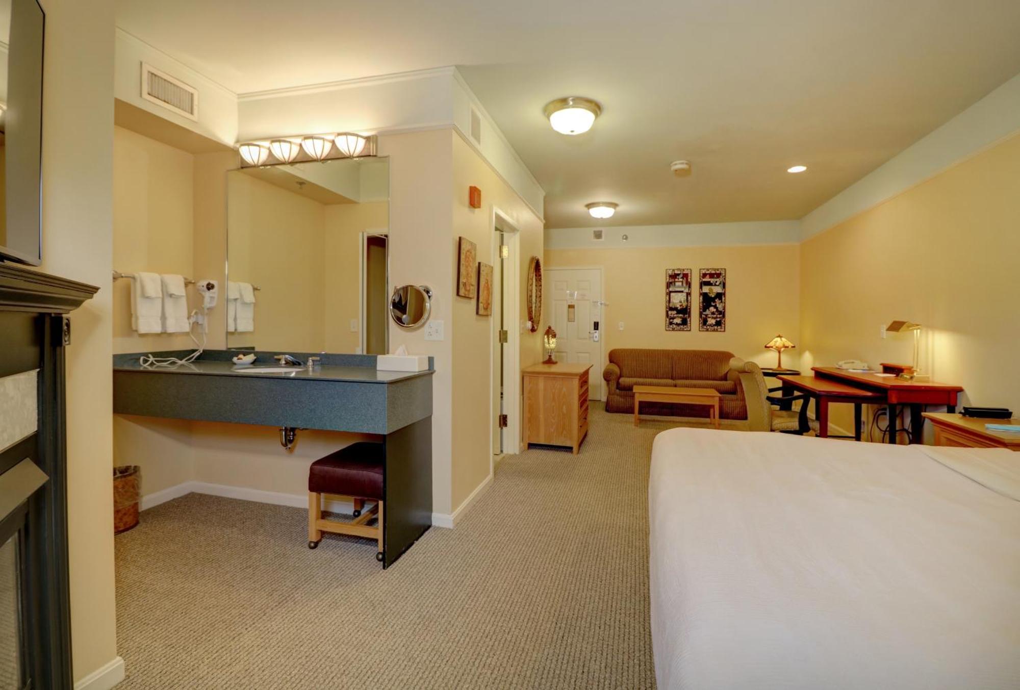 Spa Suite 1 King,1742640811:JPEG