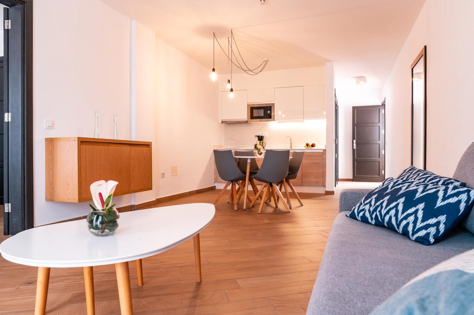 One-Bedroom Deluxe Apartment,1594678996:JPEG