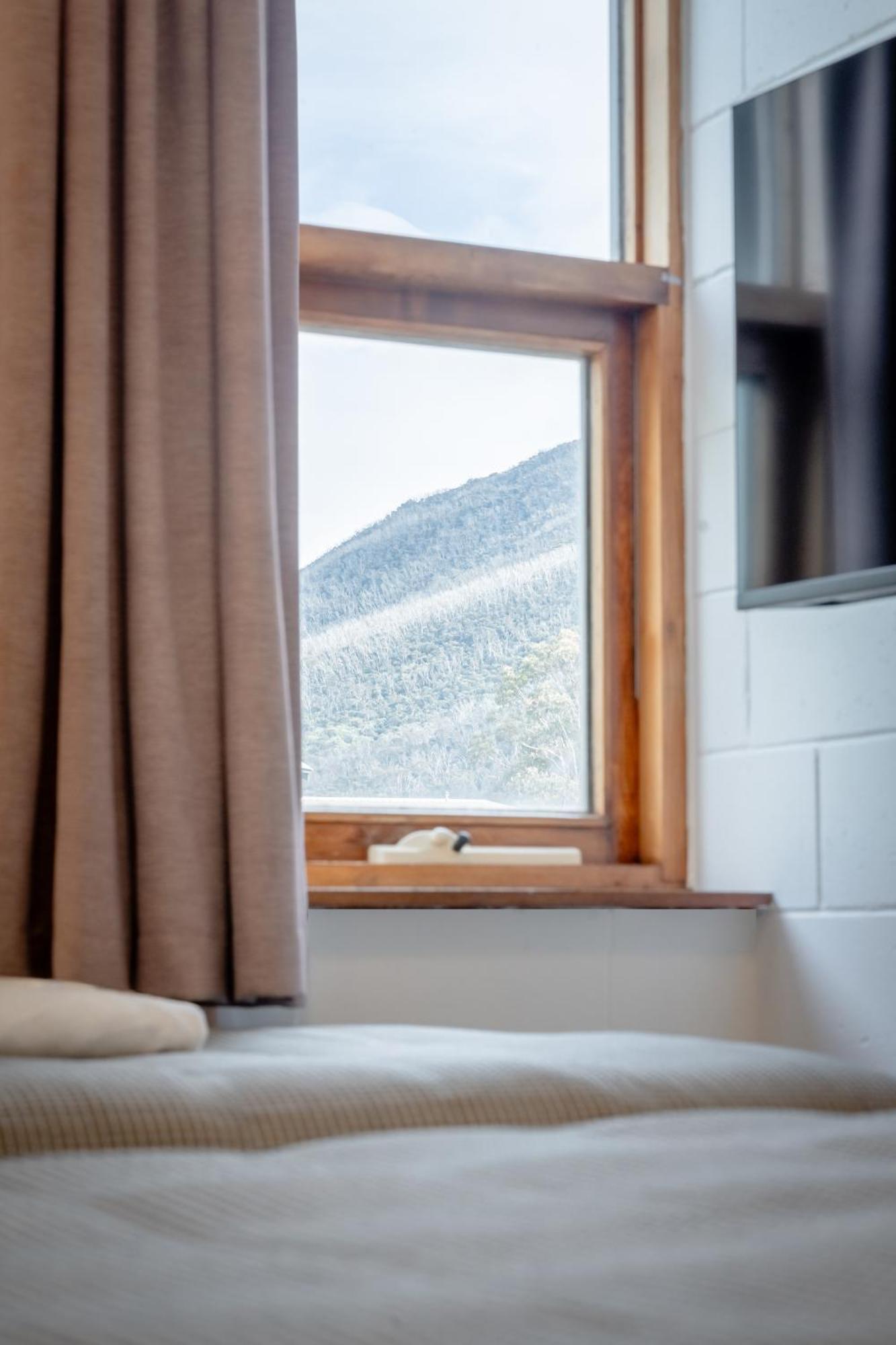 Twin Room with Shared Bathroom