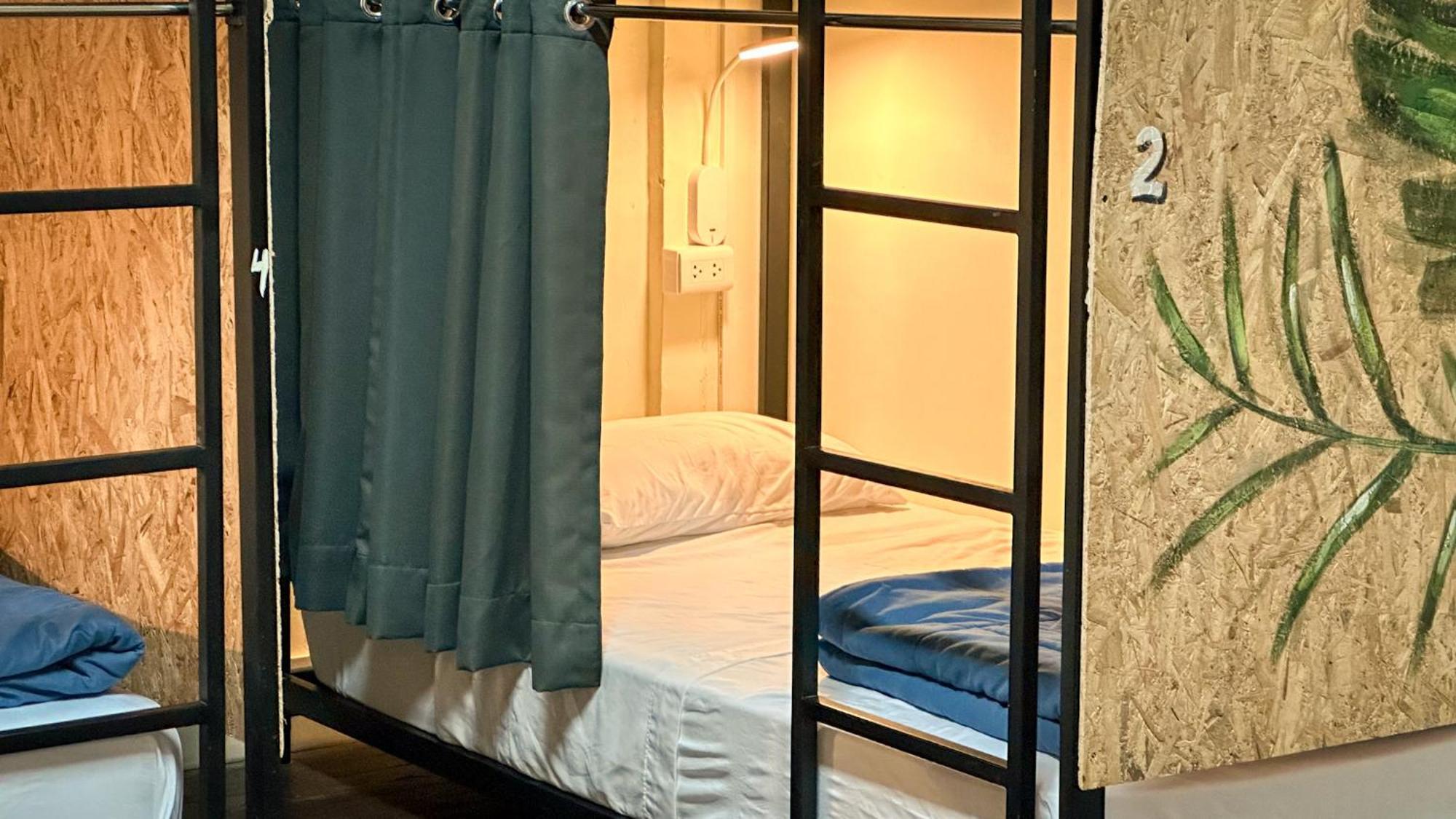 Single Bed Mixed Dormitory Room
