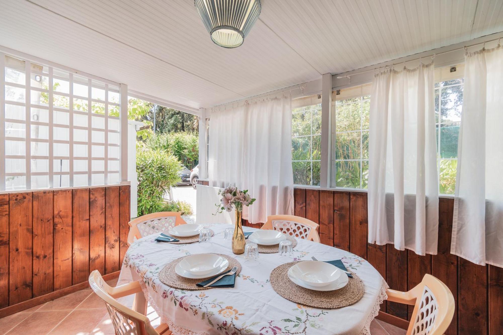 One-Bedroom Bungalow