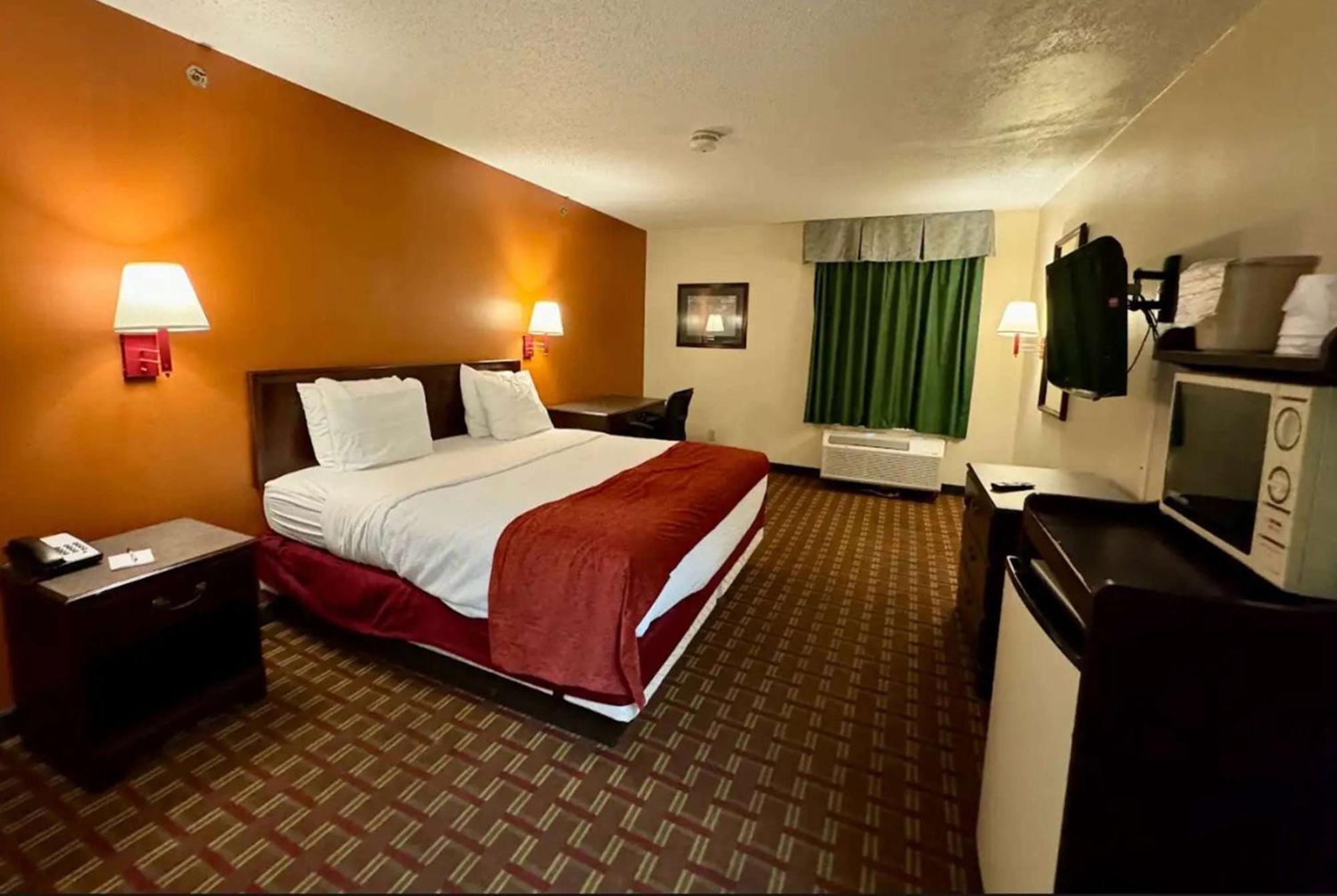 King Room - Non-Smoking