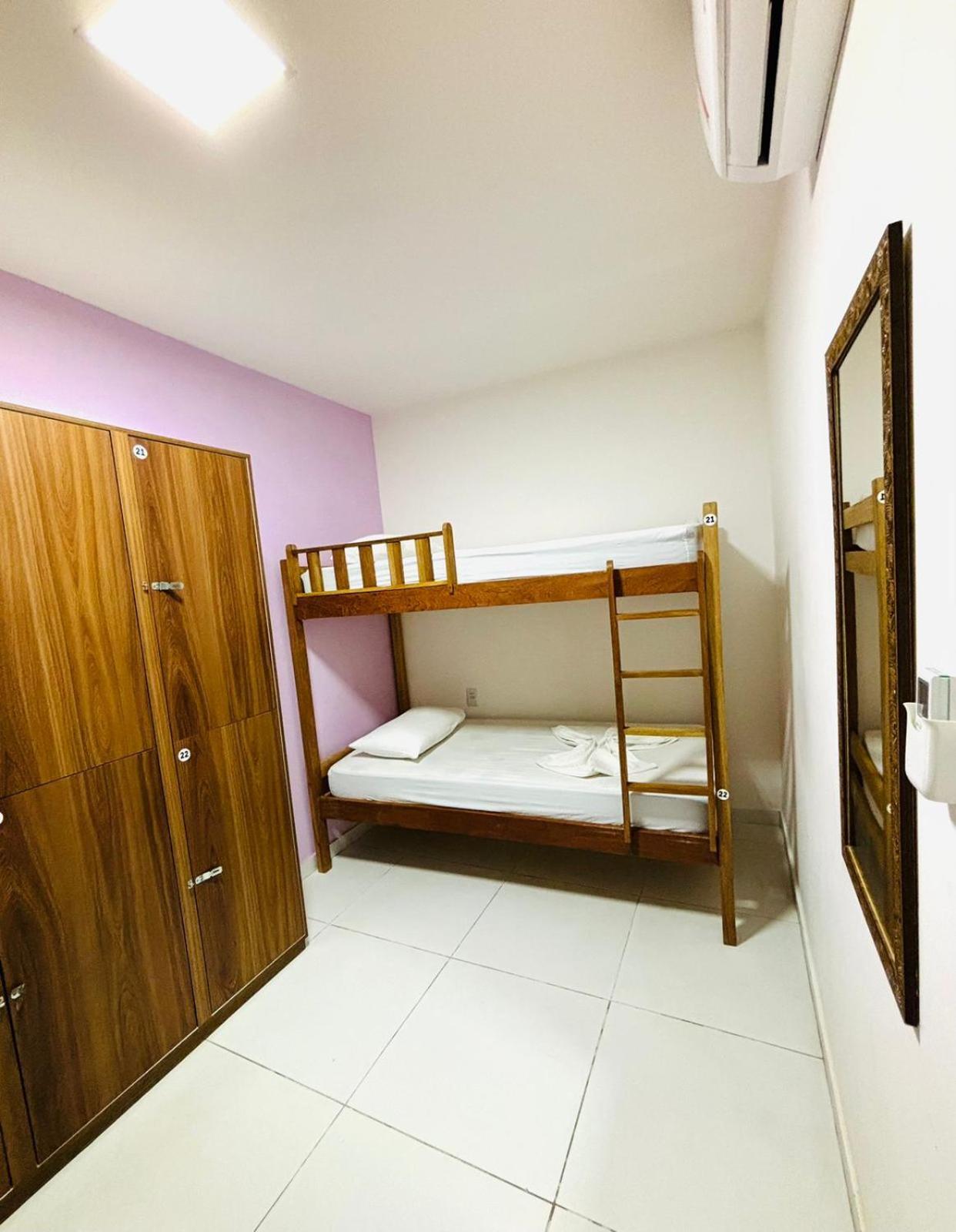Cama em Dormitório Feminino com 4 Camas