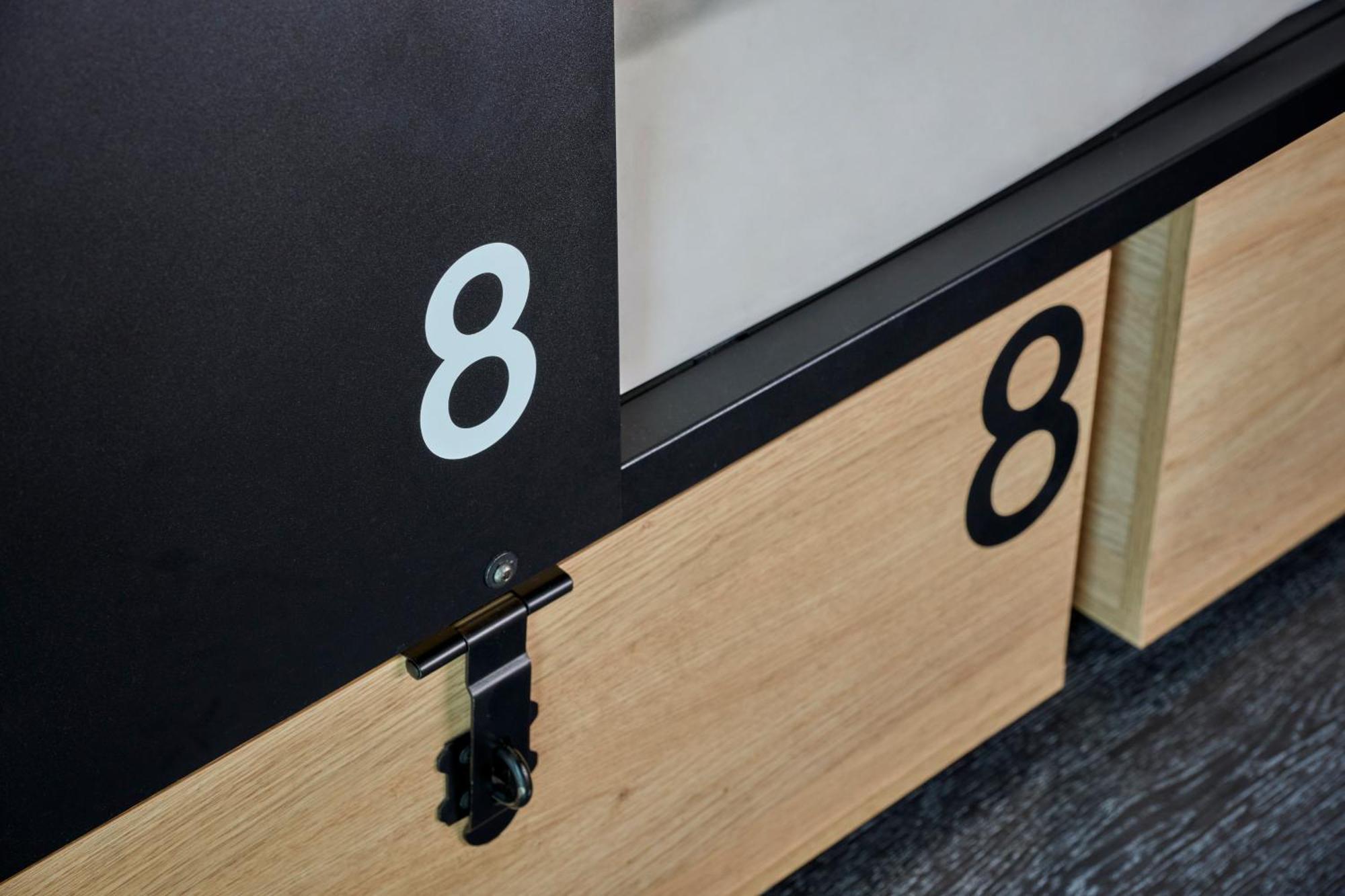 Bed in een Slaapzaal met 8 Bedden