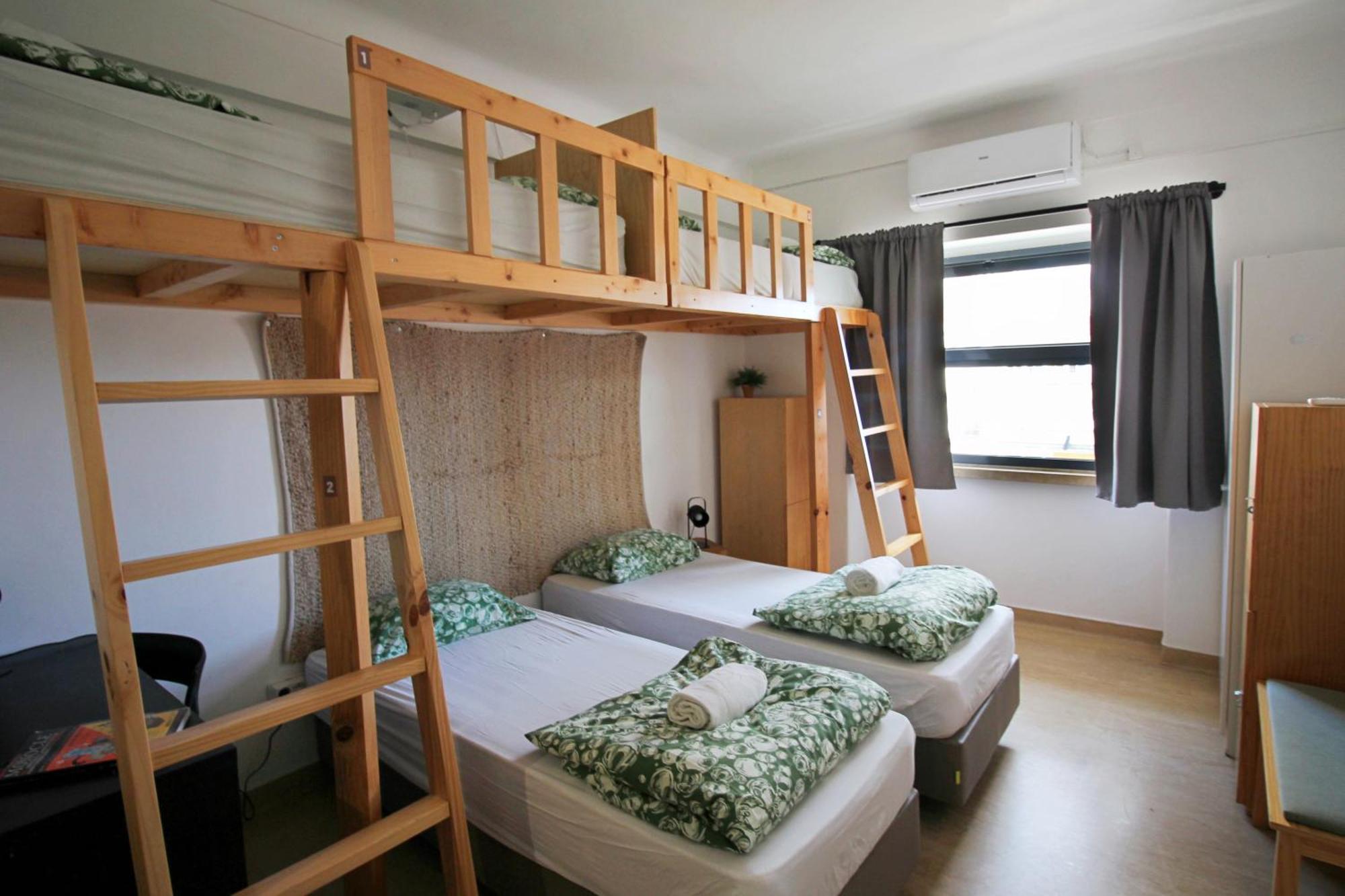 Family Room,1708257668:JPEG