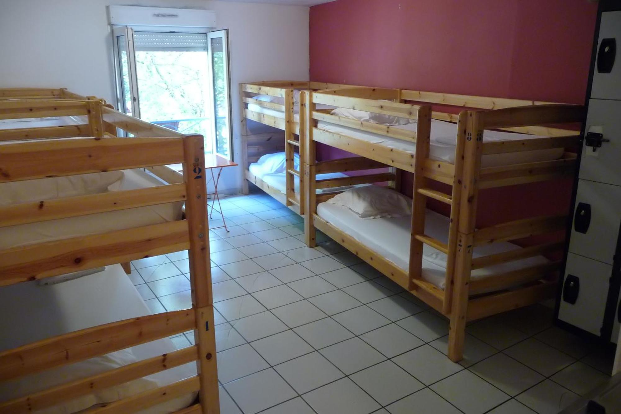 Cama en habitación compartida mixta de 8 camas