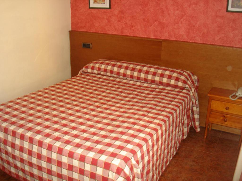 Single Room,392798484:JPEG