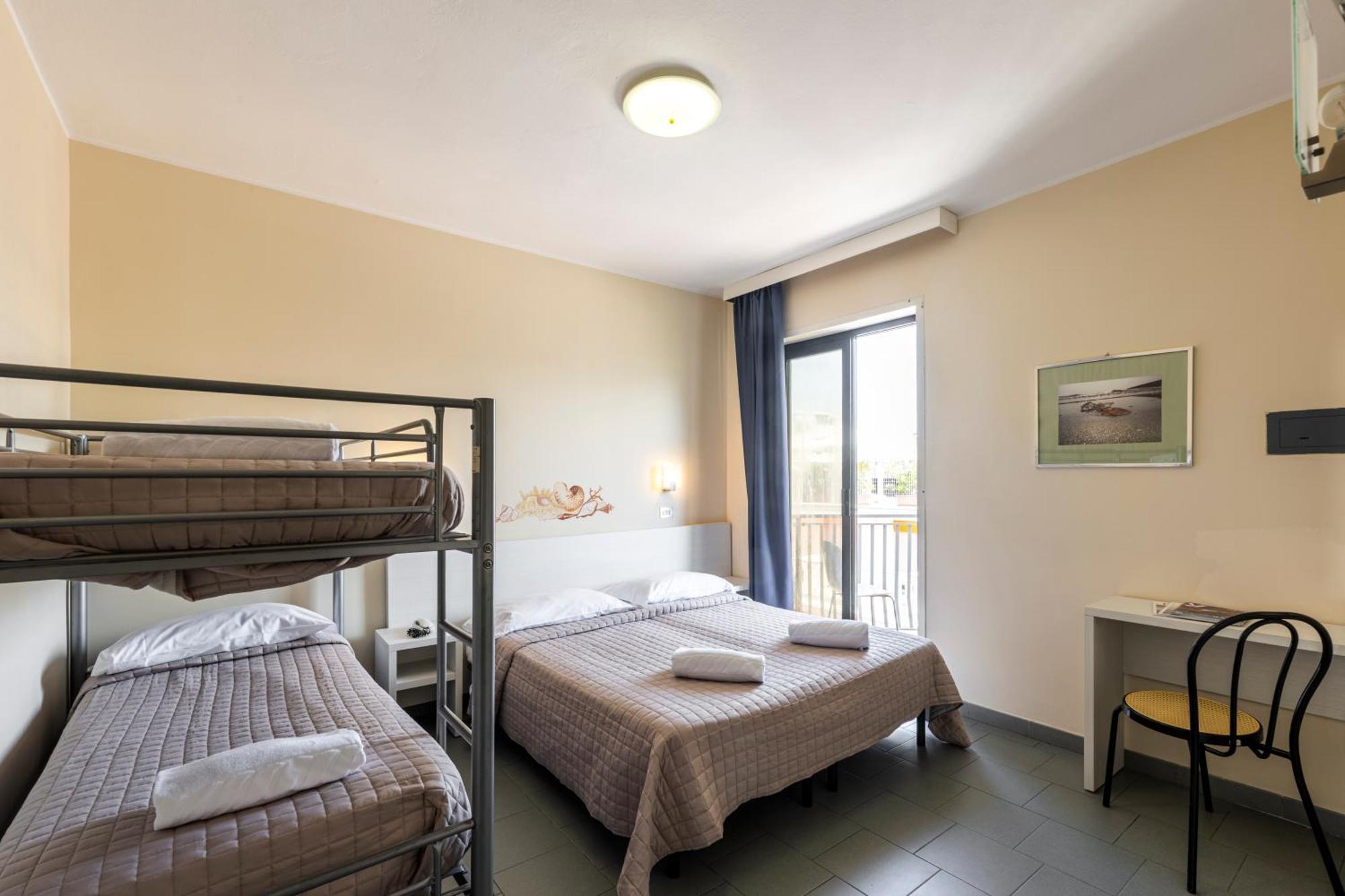 Standard Quadruple Room,1610293421:JPEG