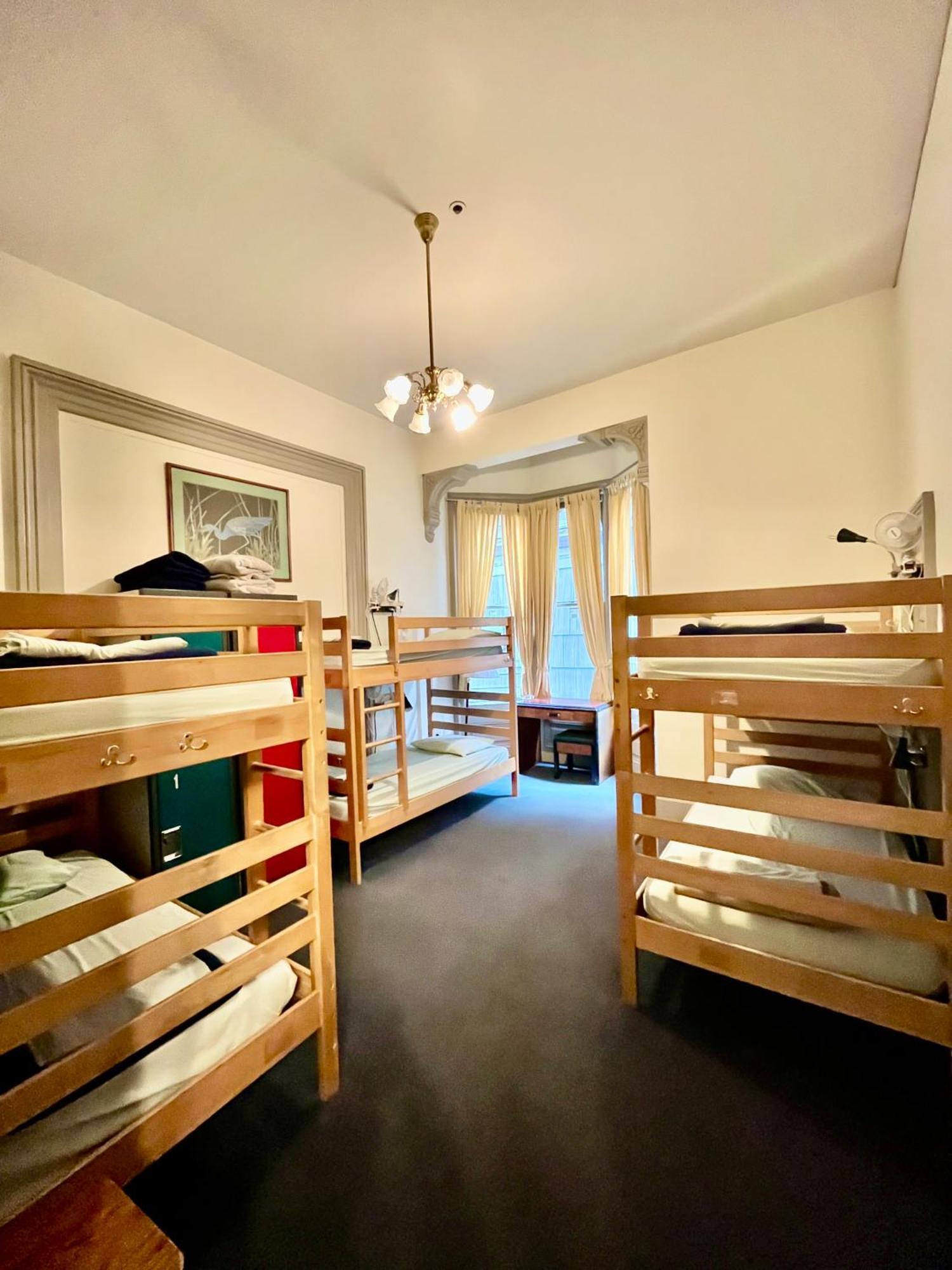 Single Bed Mixed Dormitory Room,1611123019:JPEG