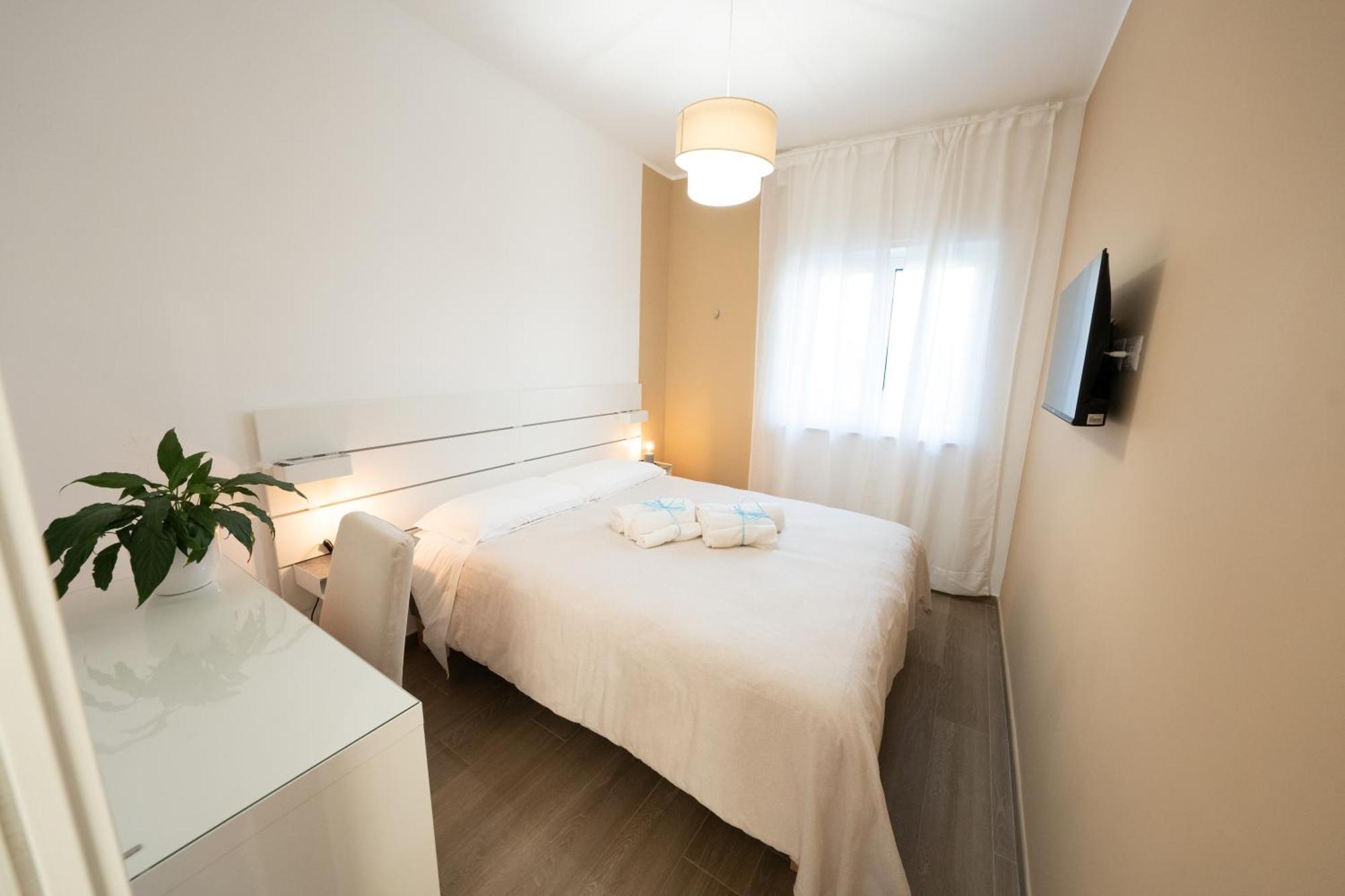 Suite with Terrace,1612912476:JPEG