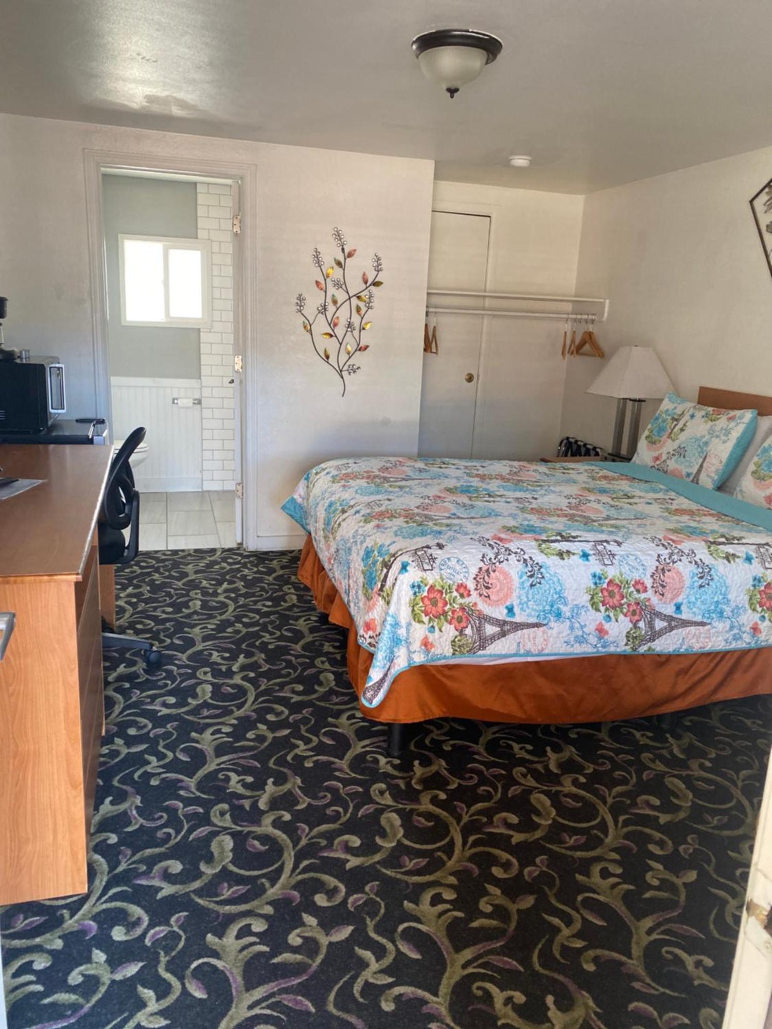 Queen Room