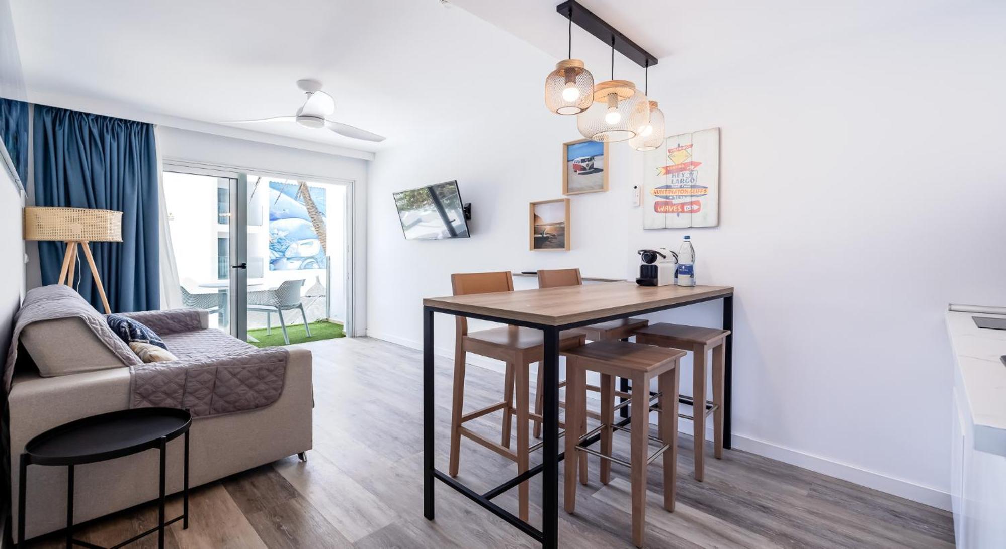 One-Bedroom Apartment without Cleaning Service