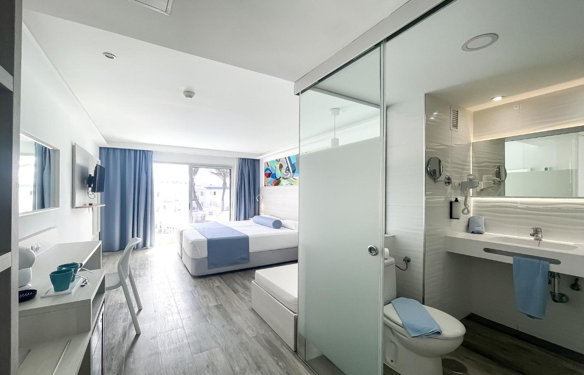 Double Room Pool View
