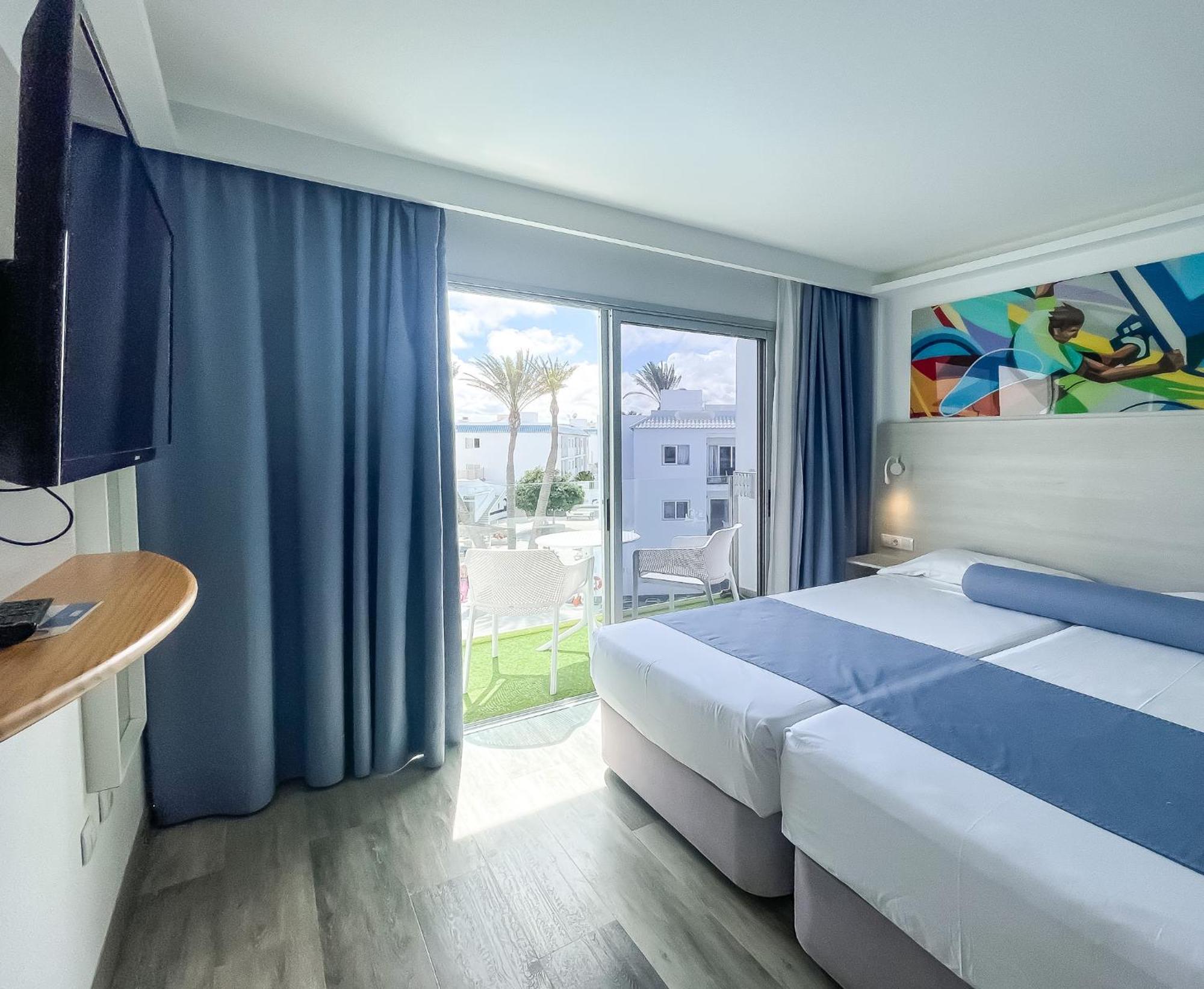 Double Room Pool View