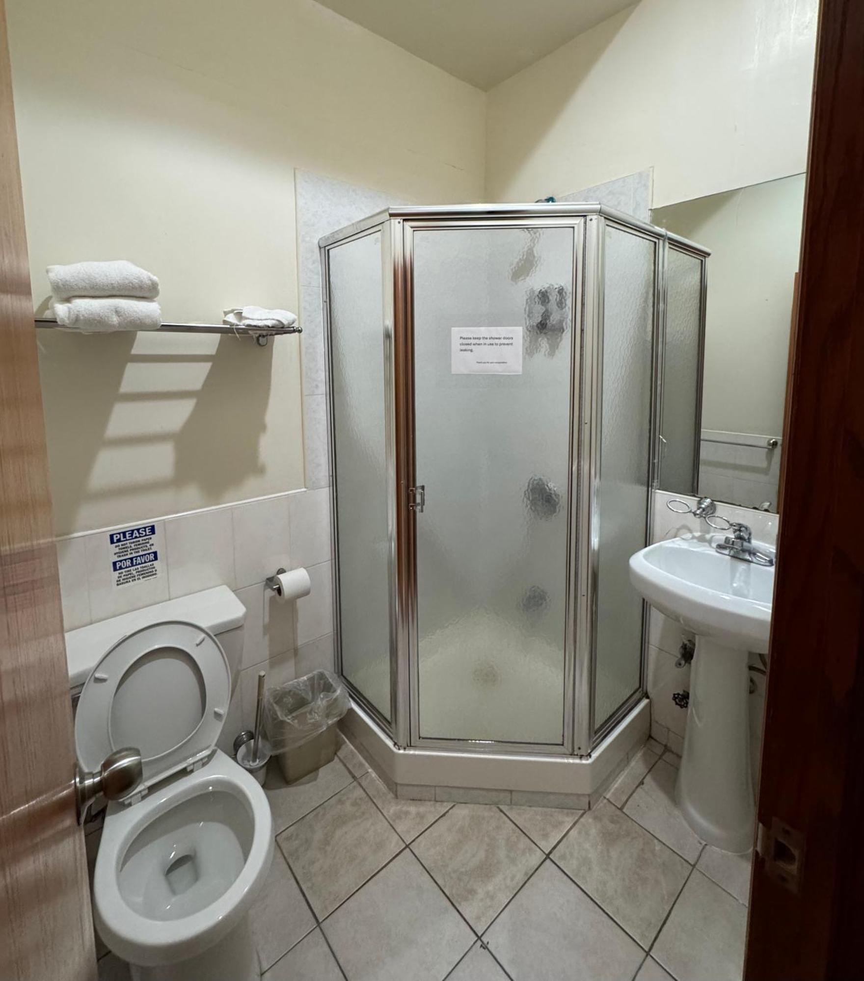 Double Room with Private Bathroom,1717106866:JPEG