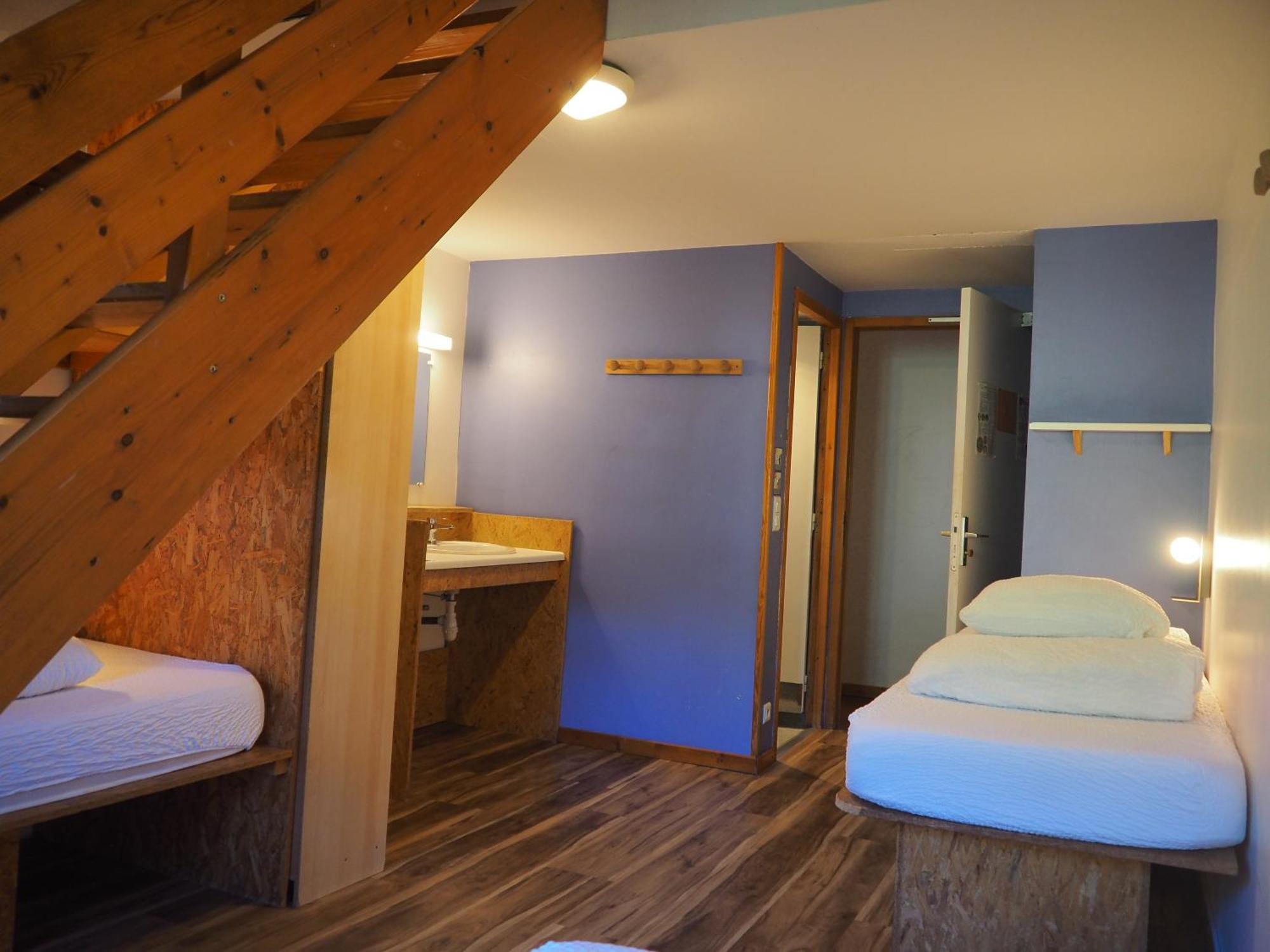 Chambre 6 Lits avec Douche