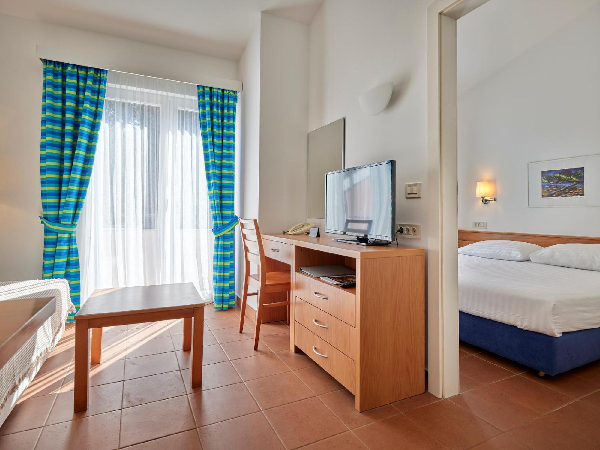 One-Bedroom Apartment,1624316185:JPEG