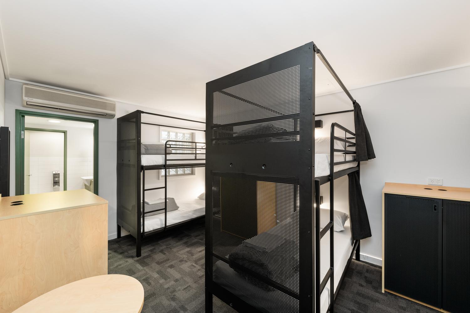 Bed 6-Bed Mixed Dormitory Room Private Bathroom