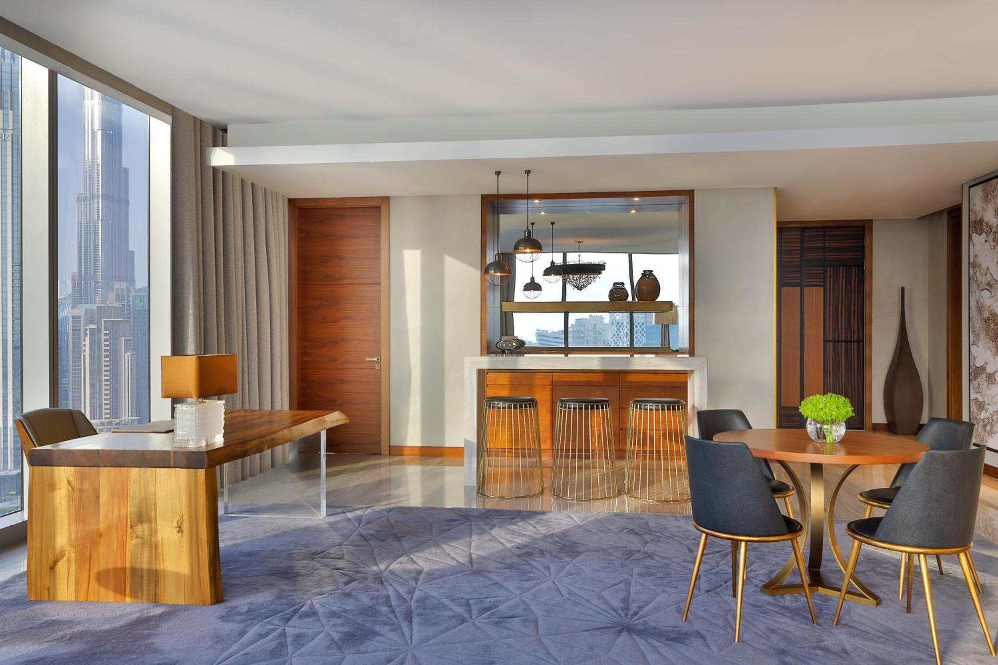 Suite Signature Lit King-Size avec Service de Majordome St Regis Signature - Vue sur Canal