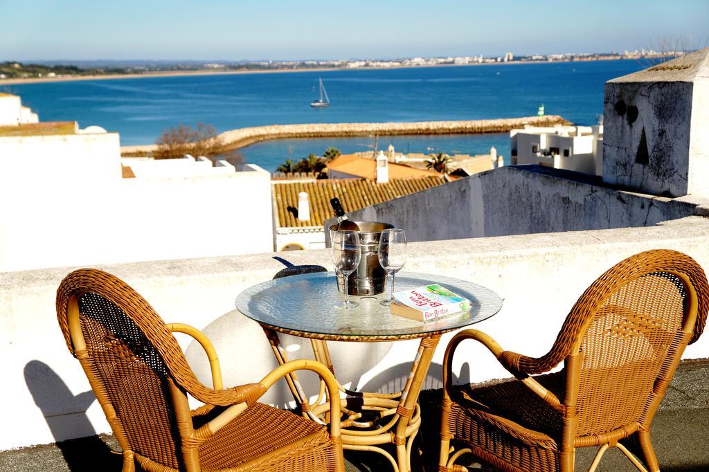 One-Bedroom Apartment with Terrace