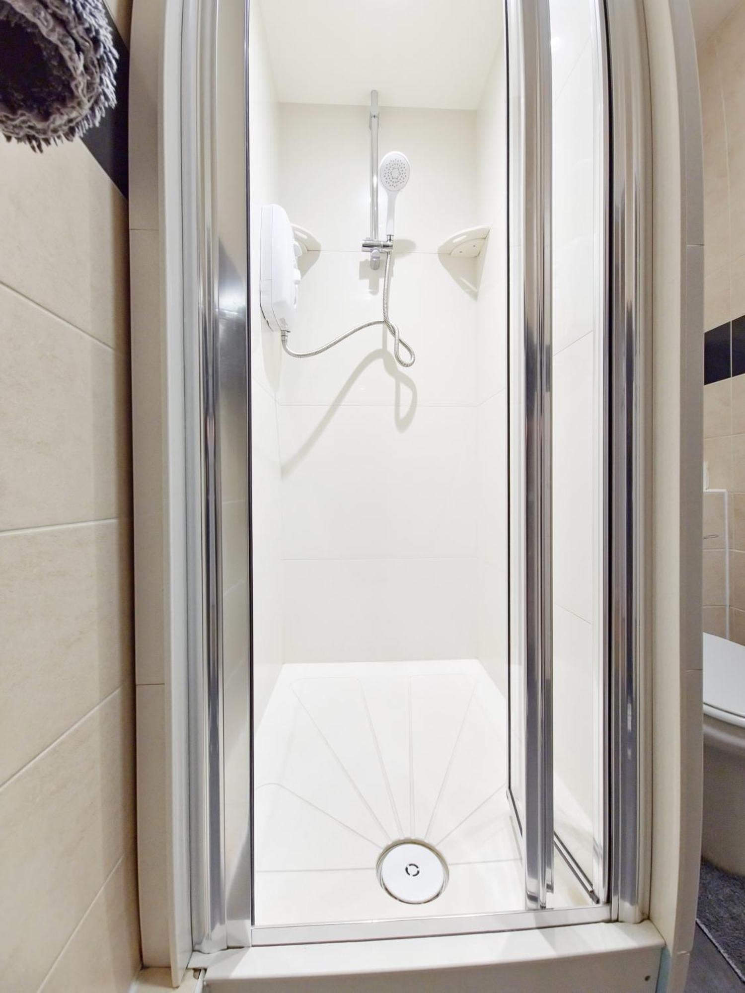 Chambre Quadruple avec Salle de Bains Commune