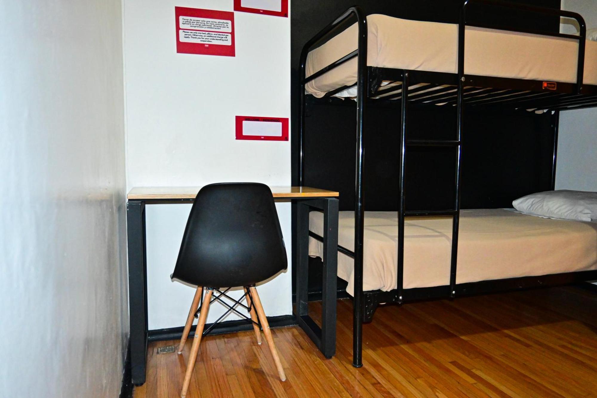 Bed 4-Bed Female Dormitory Room,1627935334:JPEG