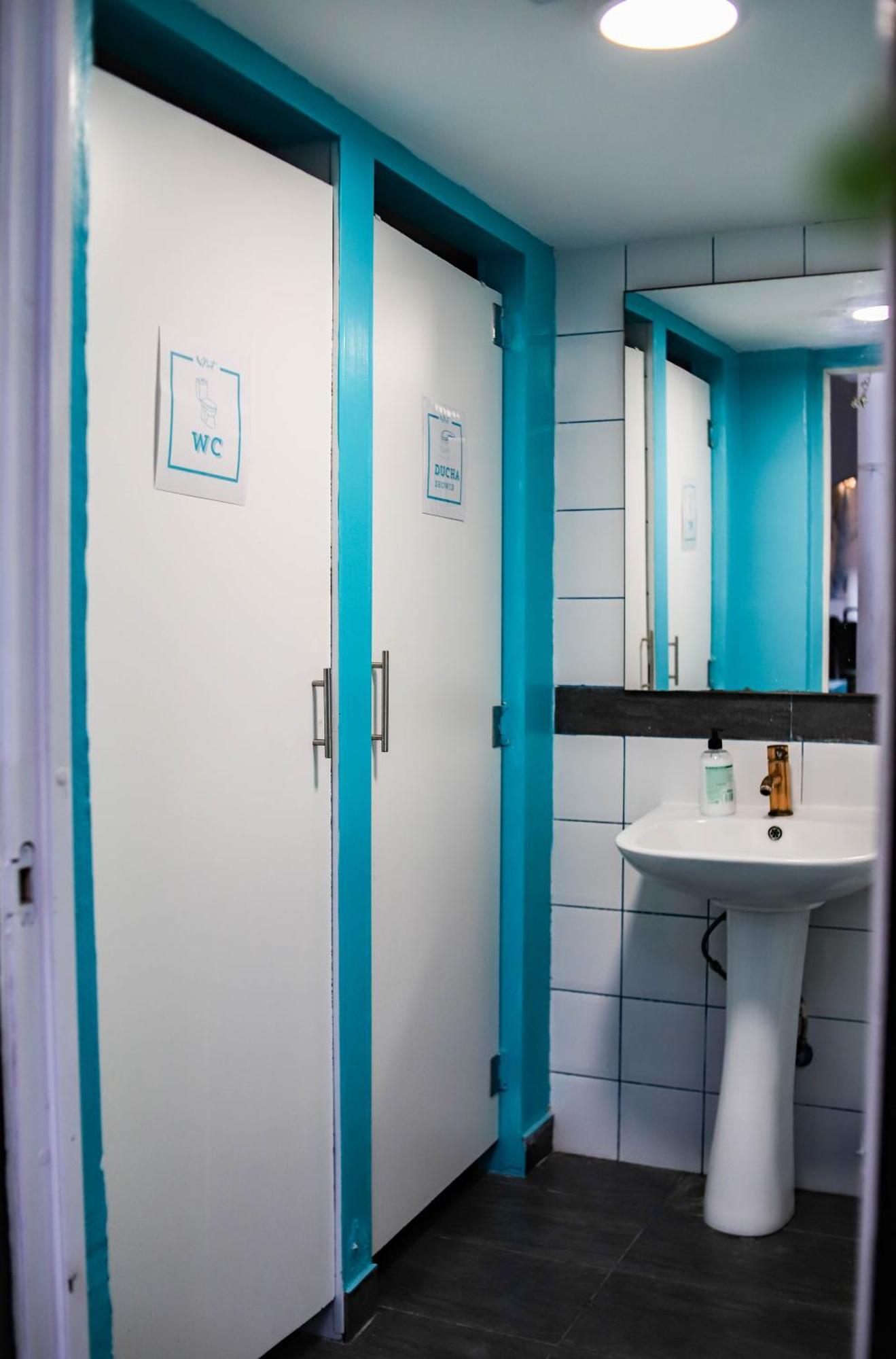 Bunk Bed Mixed Dormitory Room
