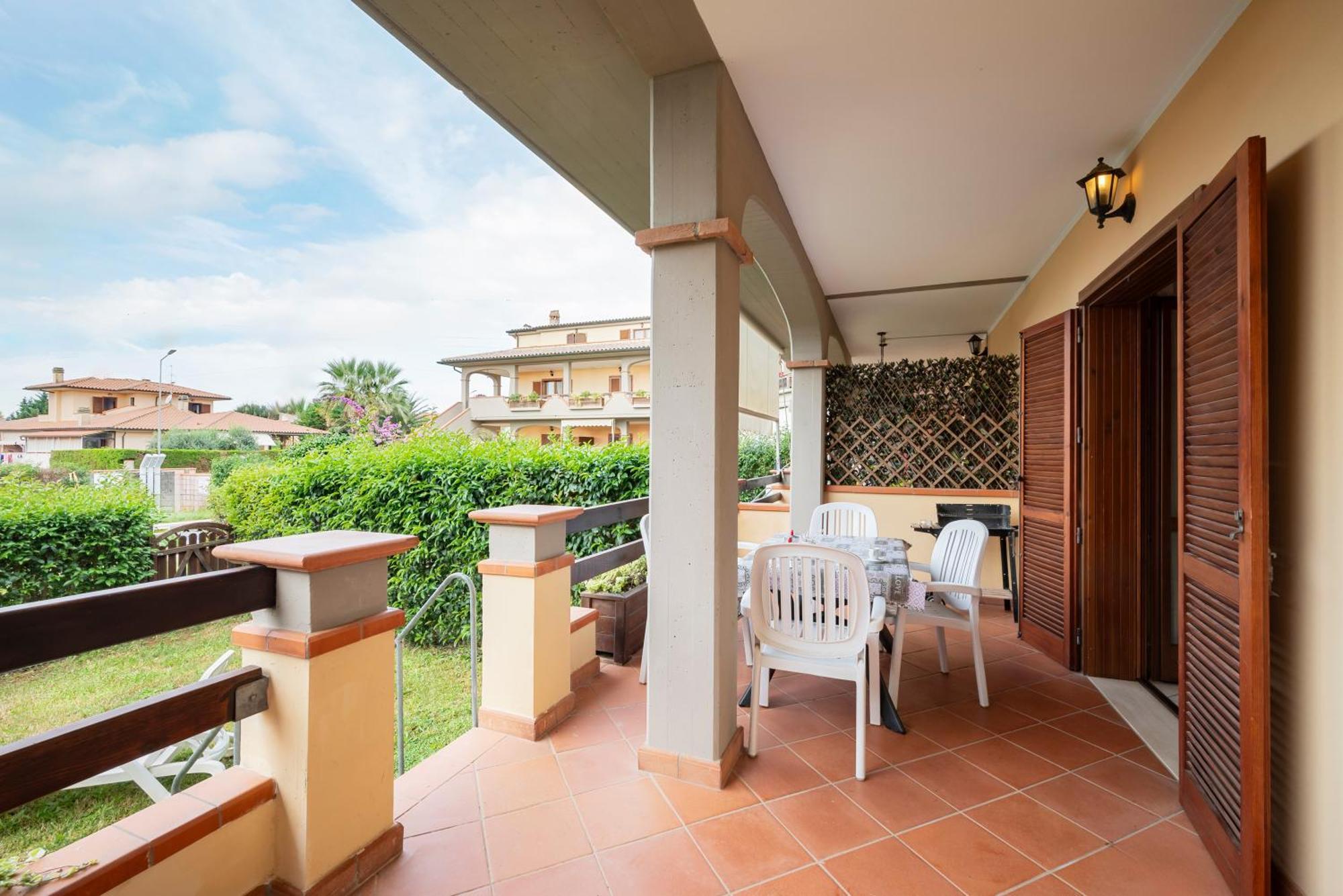 Appartamento con 2 Camere da Letto e Terrazza