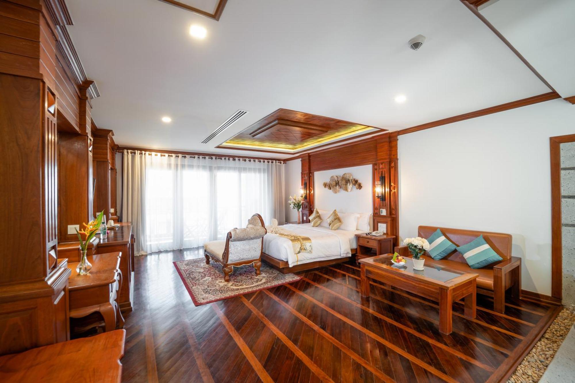Junior Suite with Balcony Pool View