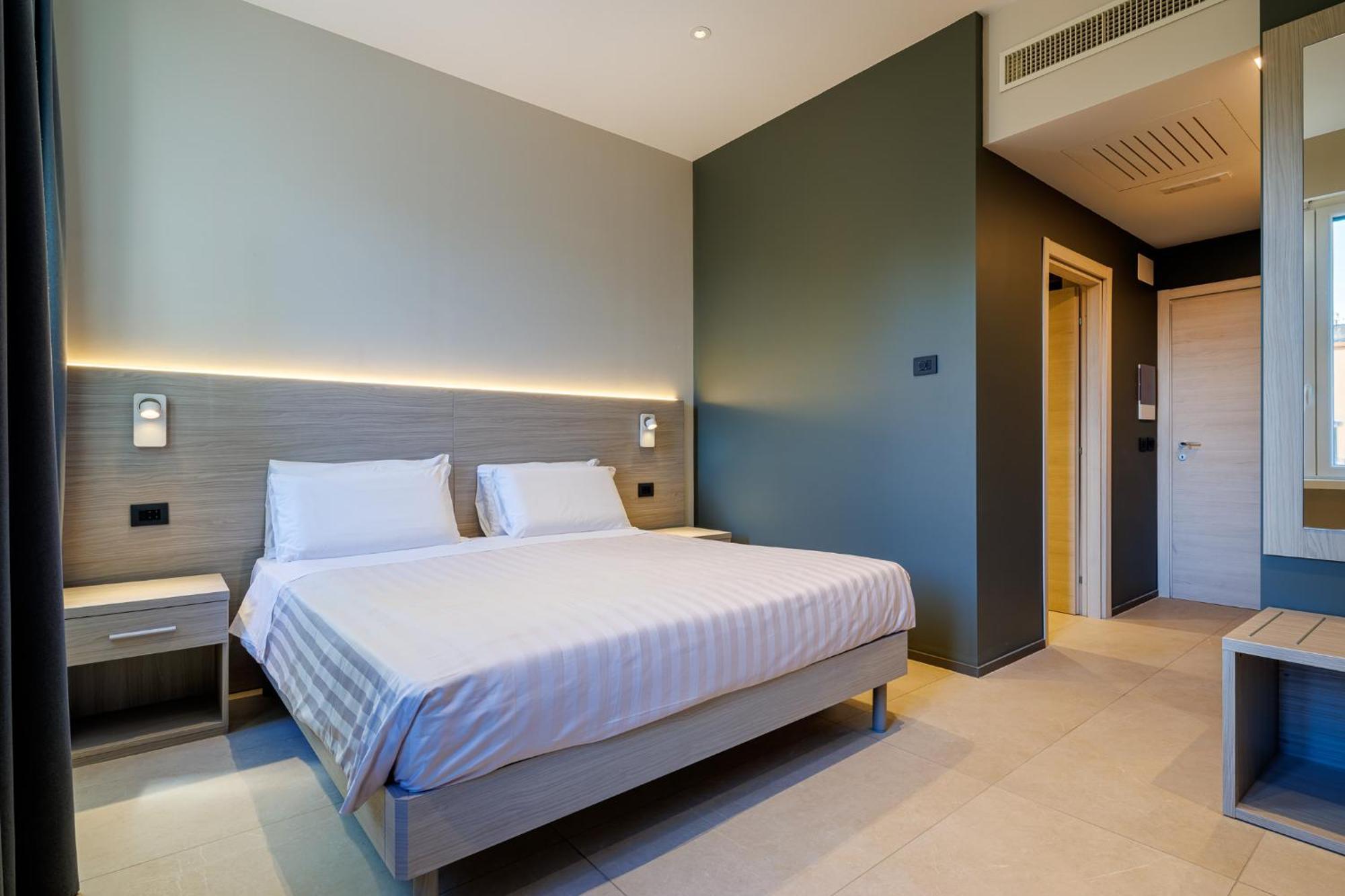 Superior Double or Twin Room,1639645724:JPEG