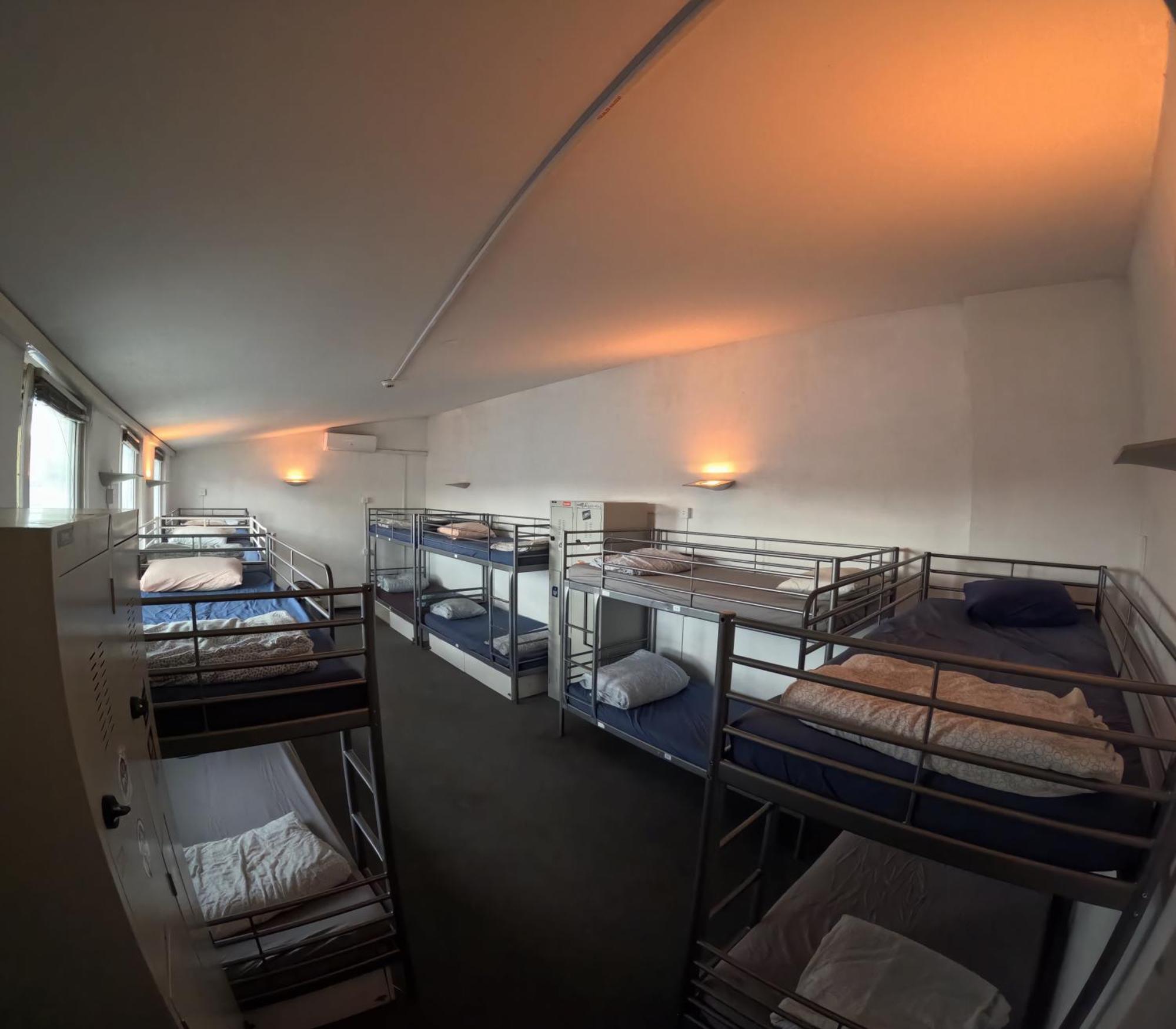 Eenpersoonsbed in Slaapzaal