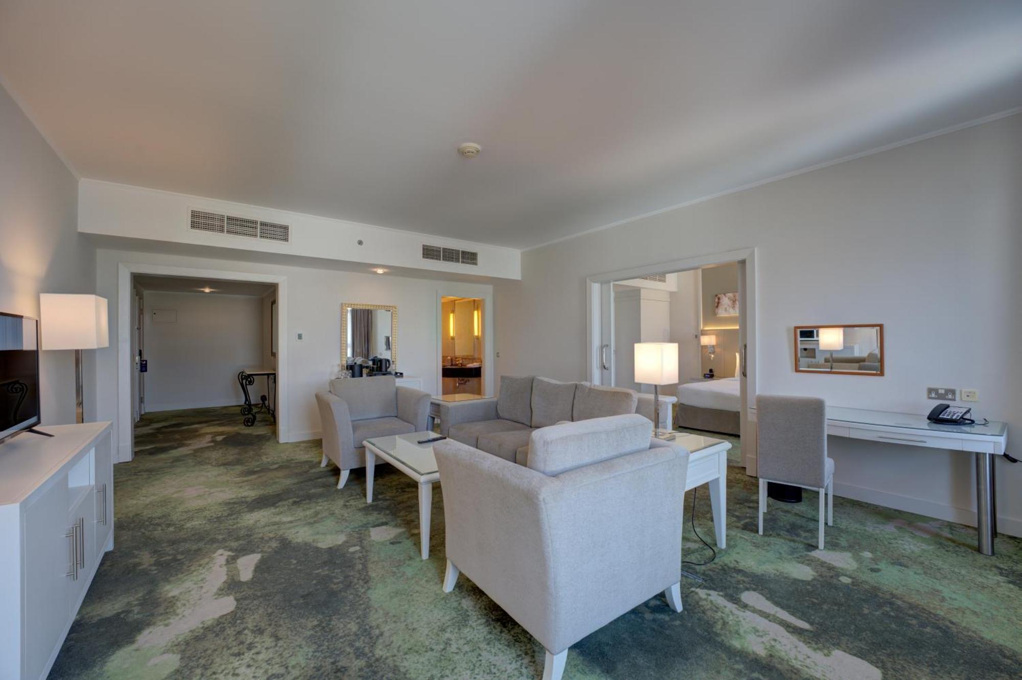 Executive Suite - Shuttle Service to JBR Beach and Access to The Market Mall,1642312748:JPEG