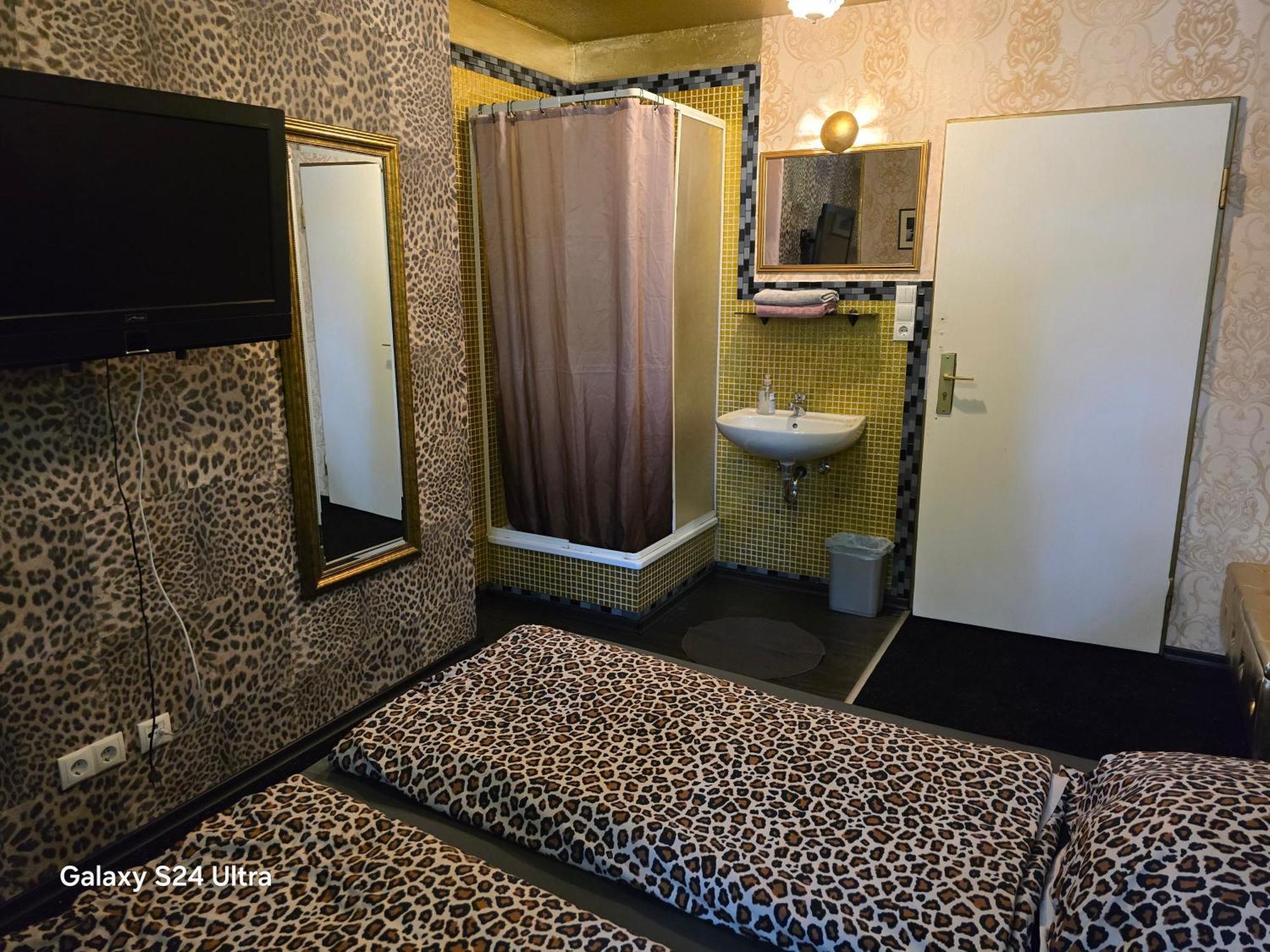 Double Room Shower