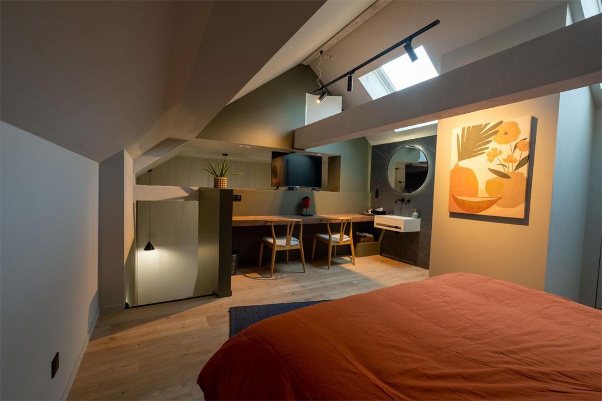 Deluxe One-Bedroom Apartment,1648914291:JPEG