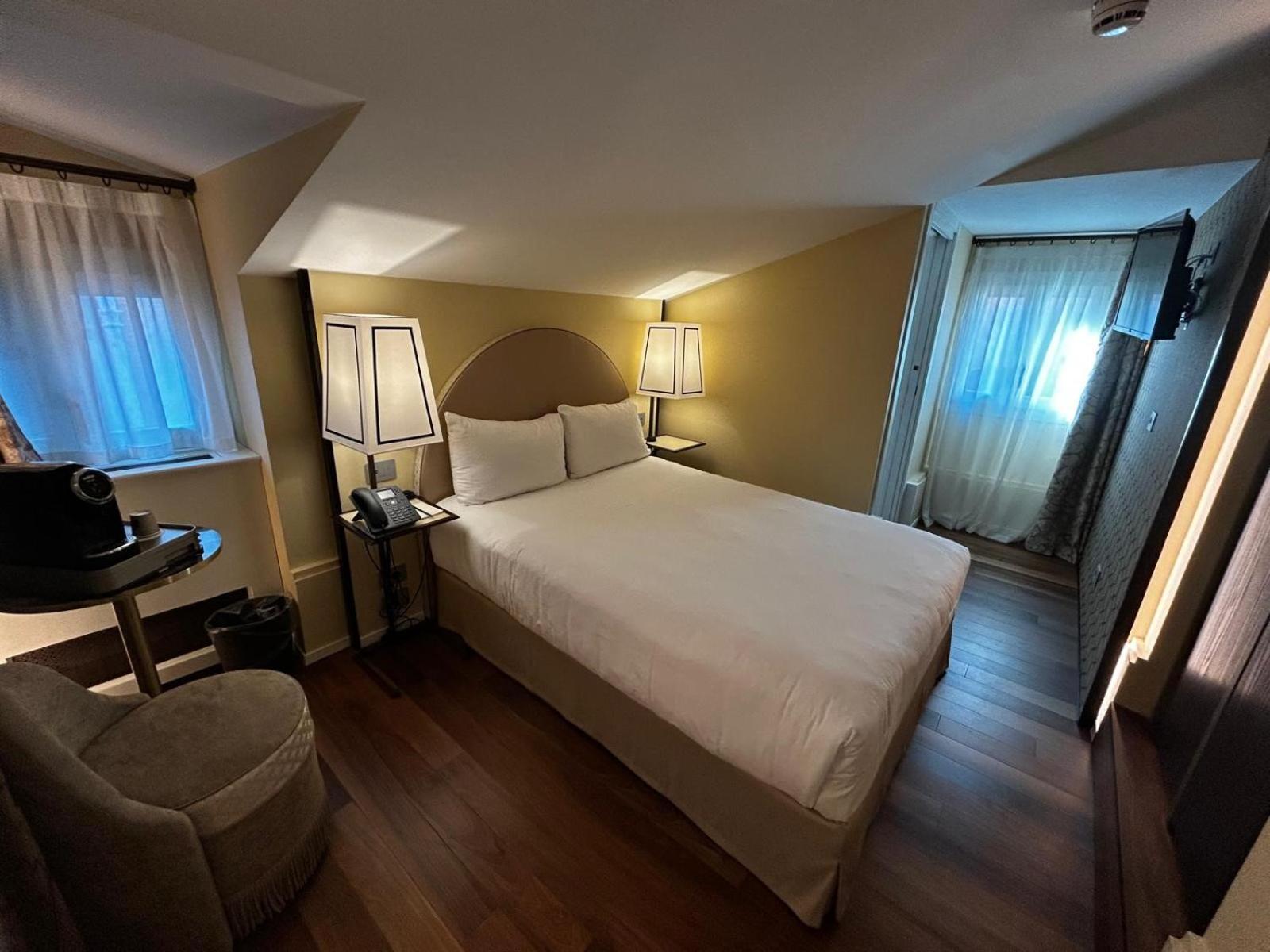 Basic  Room,1649879079:JPEG