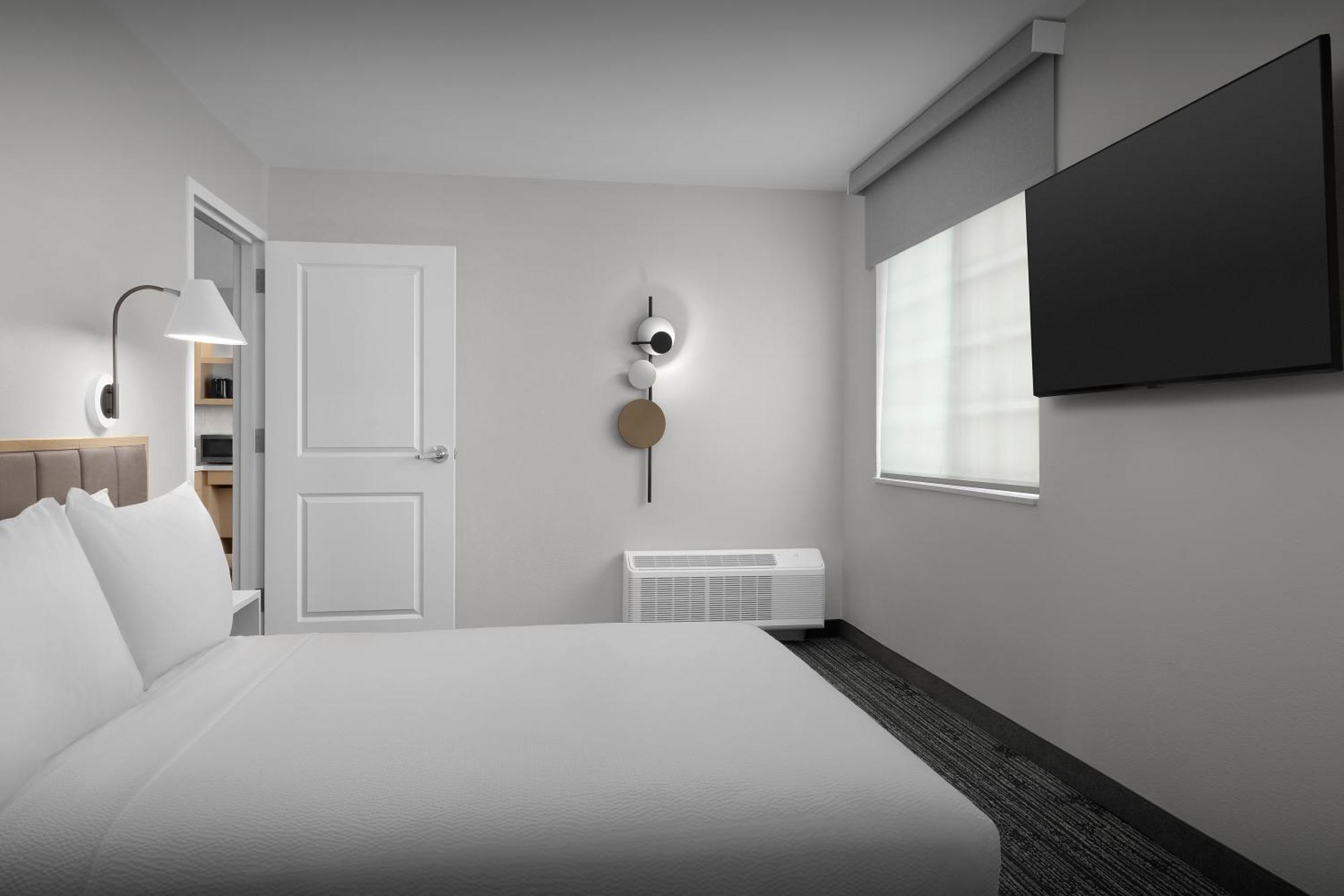 One-Bedroom King Suite Sofa Bed Hearing Accessible,1649936370:JPEG
