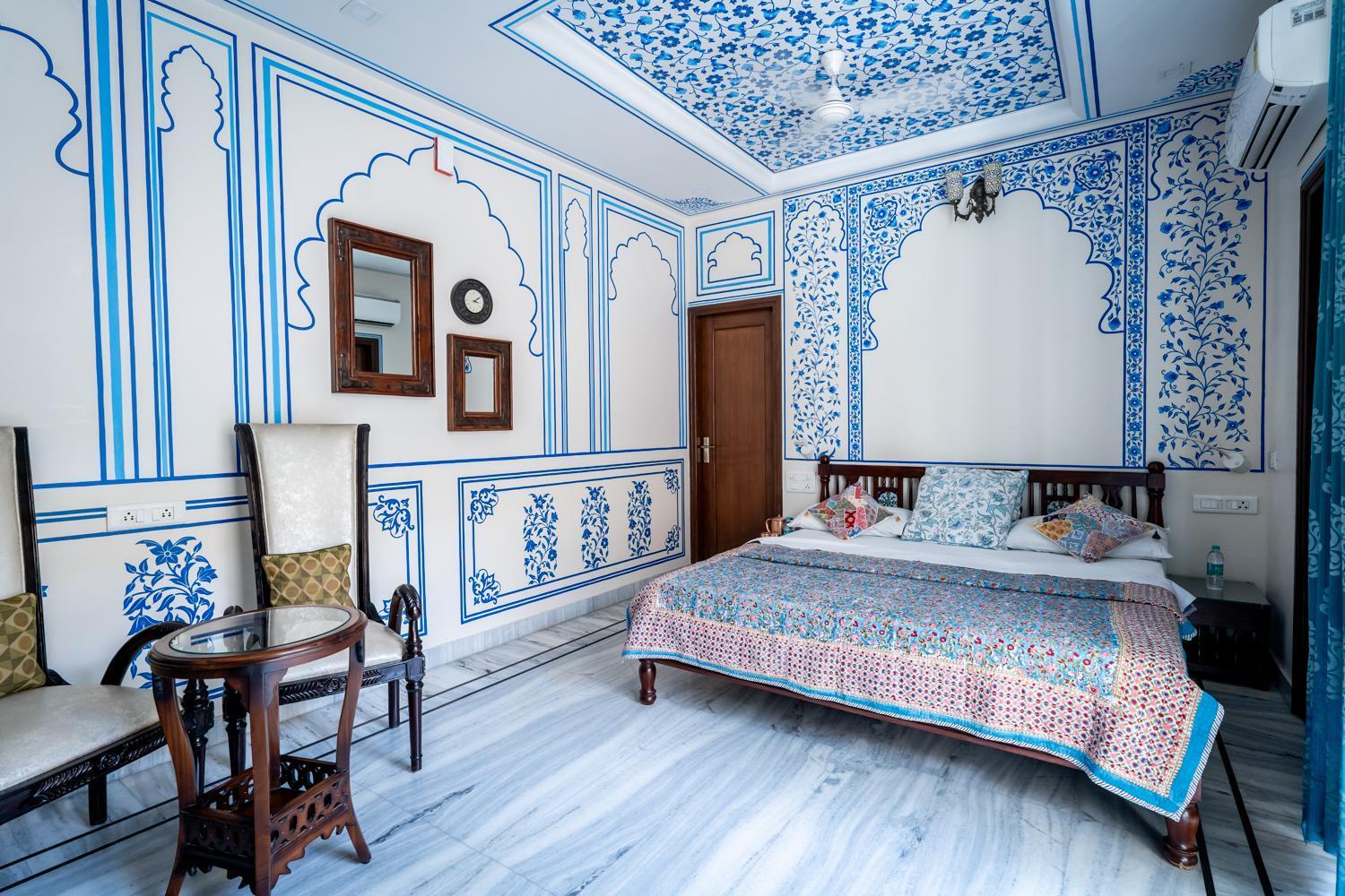Heritage classic room