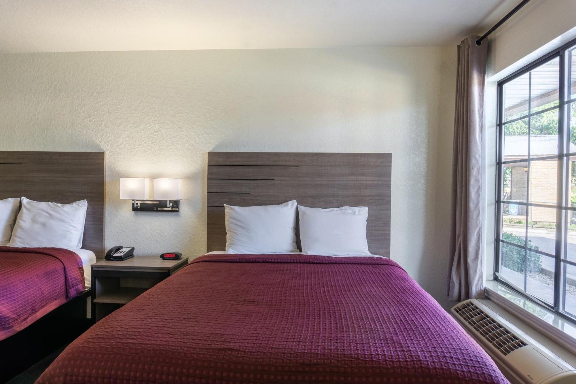 Queen Room Two Queen Beds