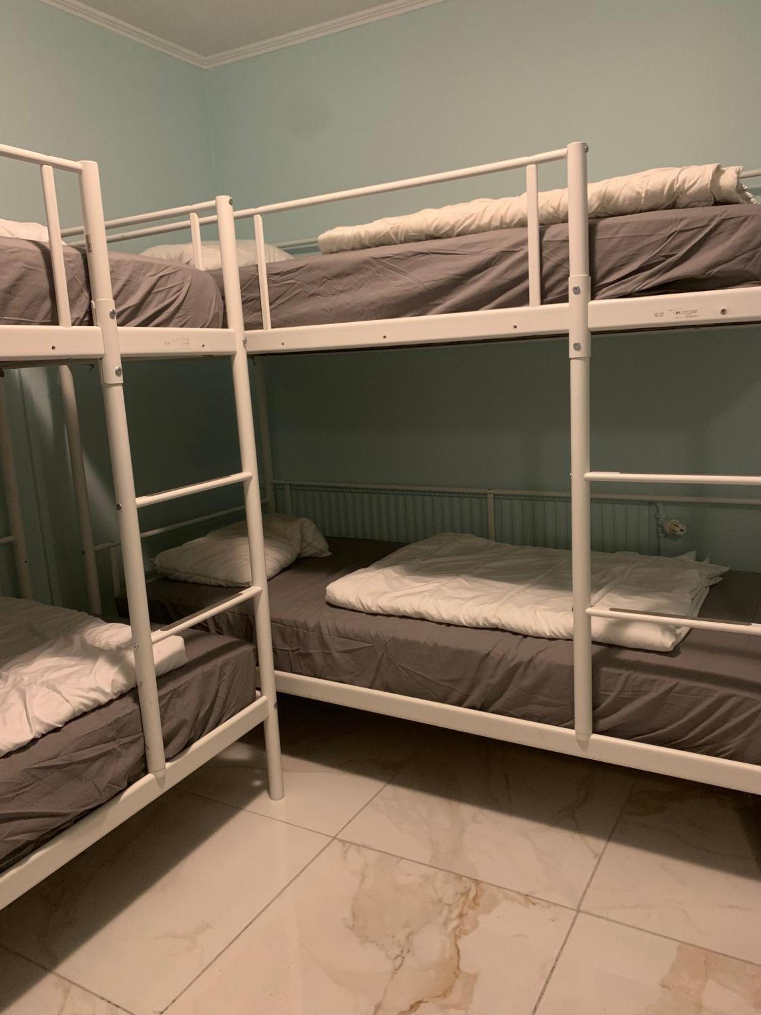 Stapelbed in Slaapzaal voor Mannen