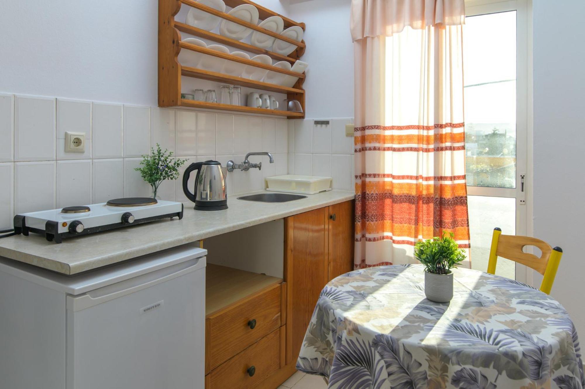 Ground Floor Twin Room Side Sea View
