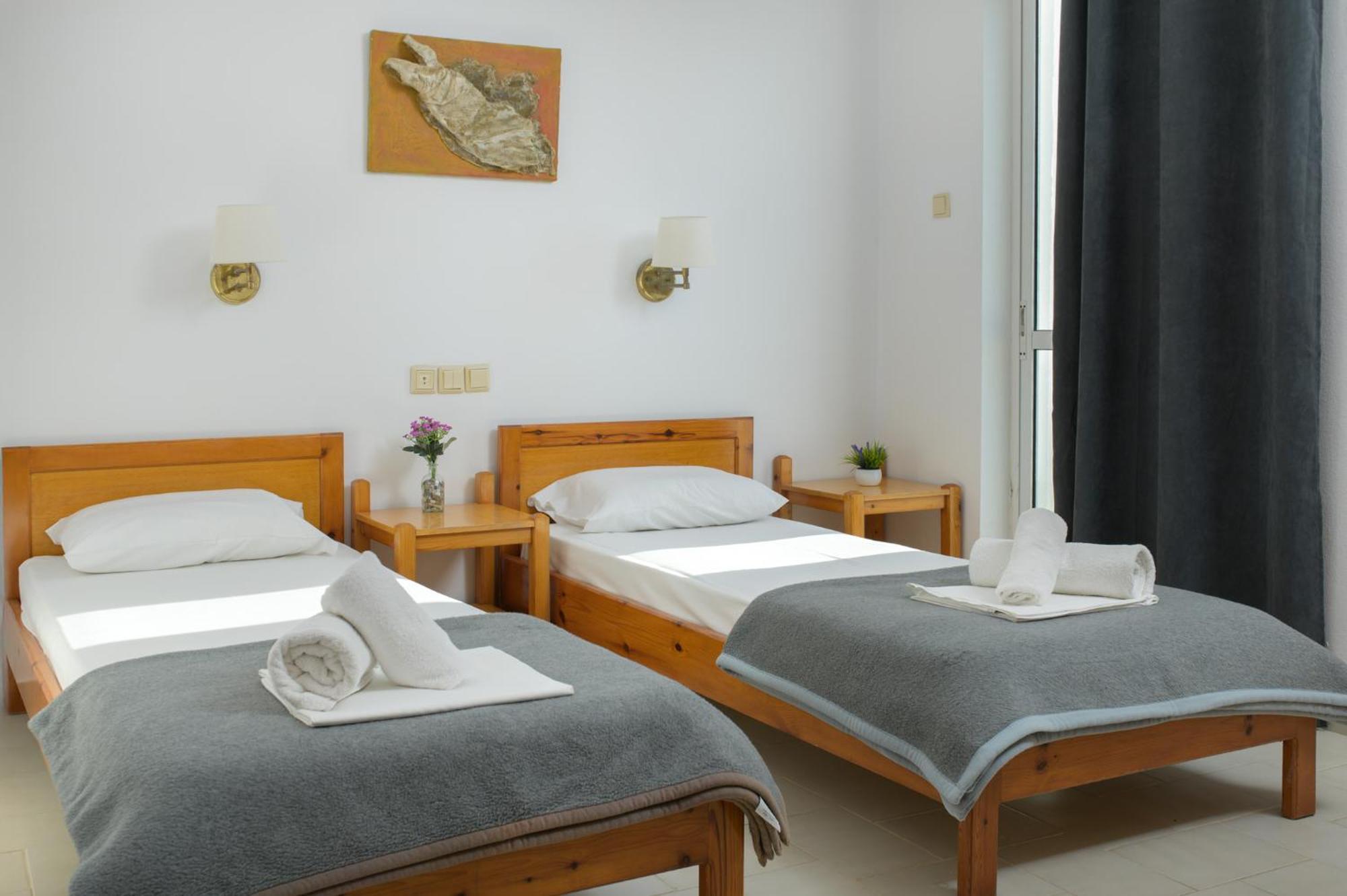 Ground Floor Twin Room Side Sea View