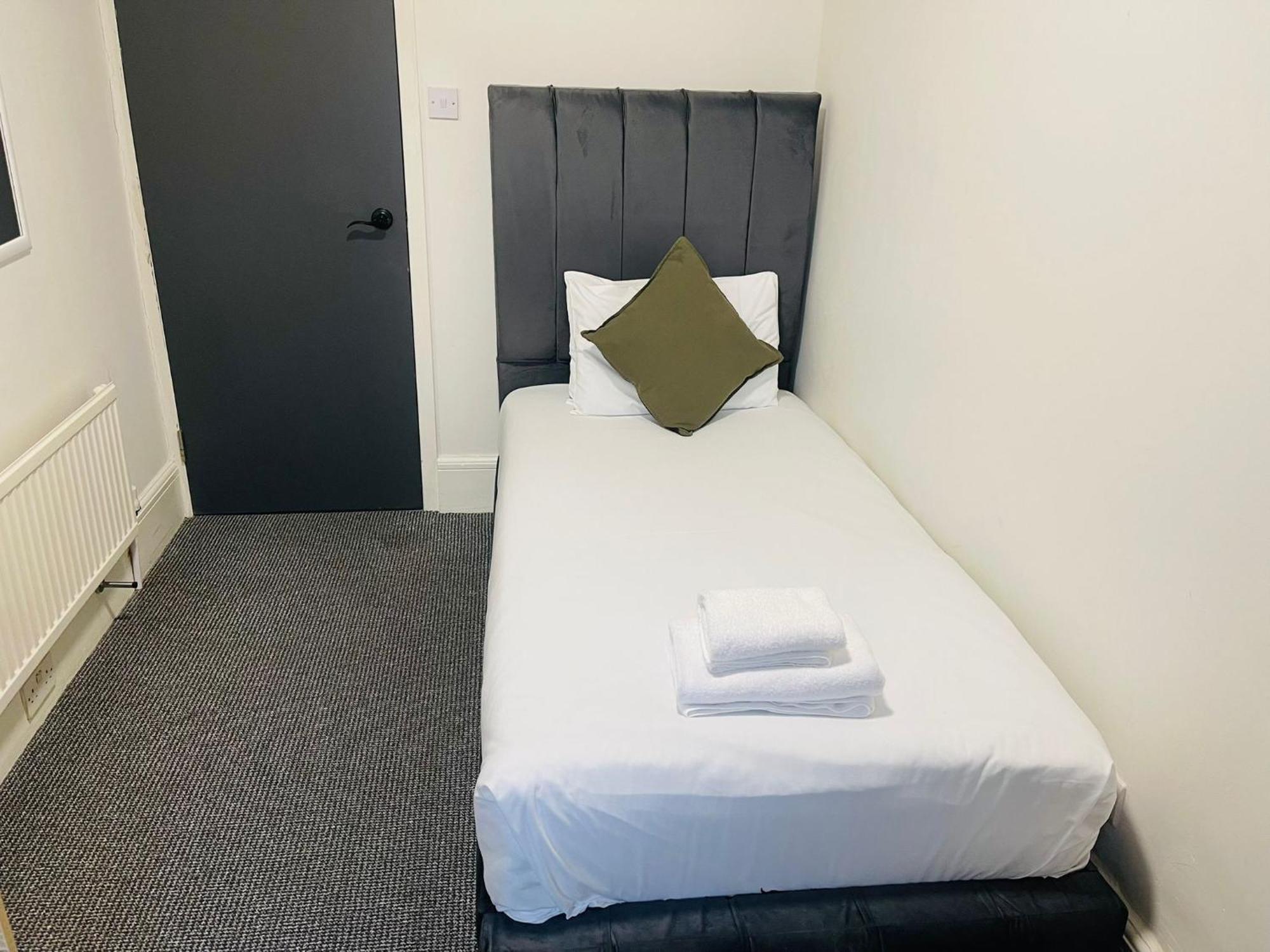 Deluxe Single Room