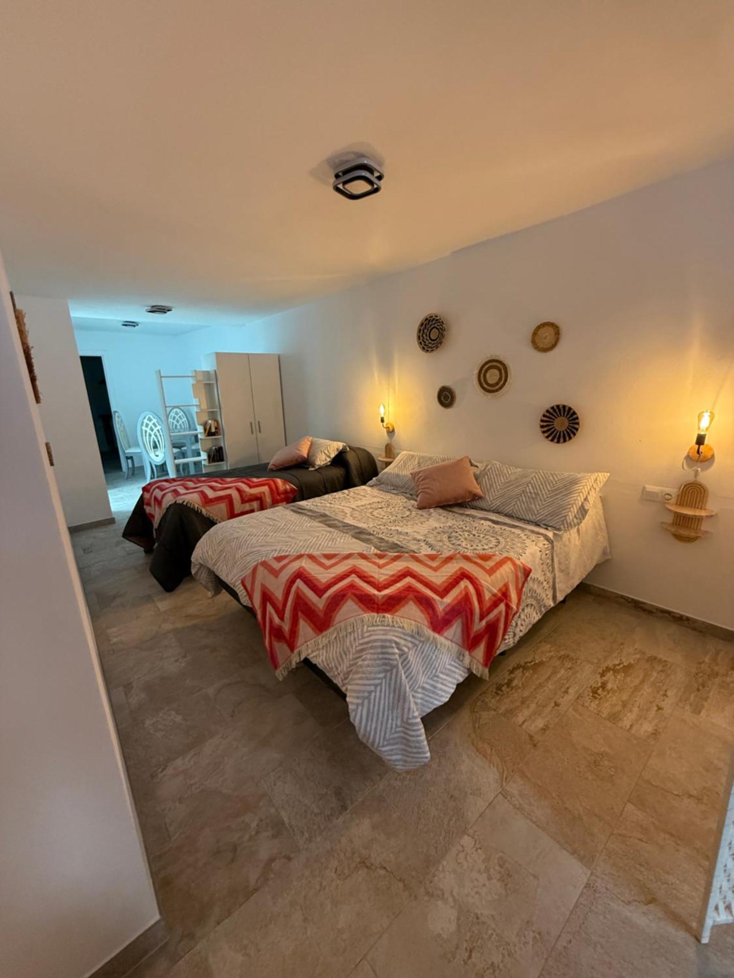 Deluxe Double Room Shower