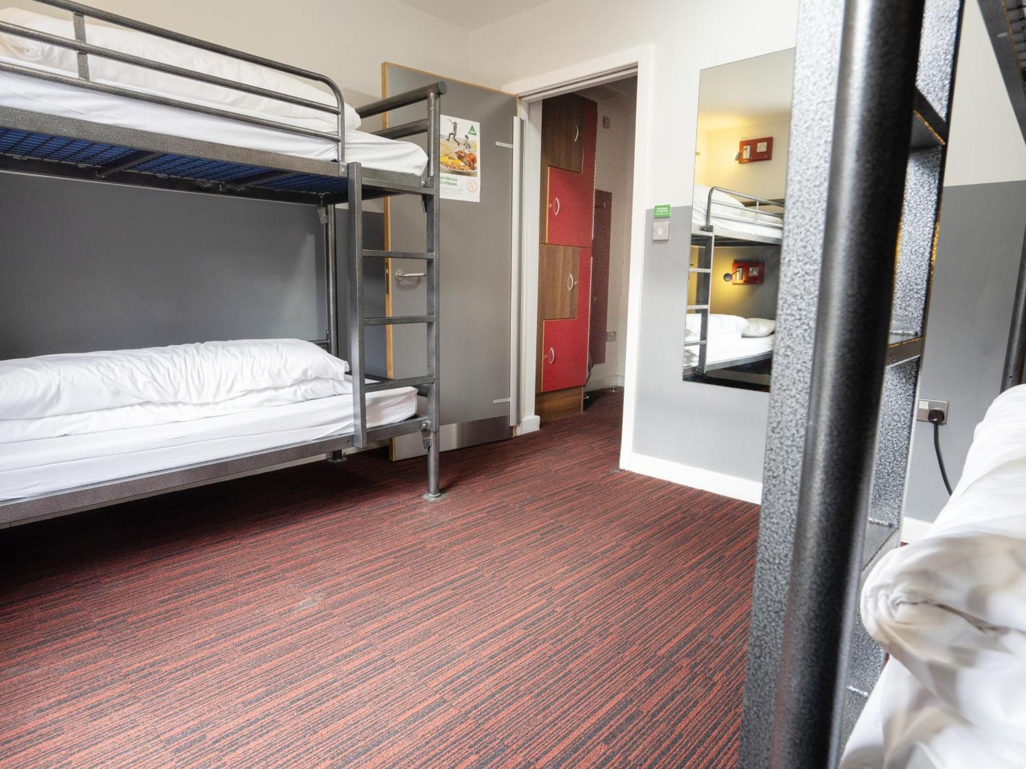 Bed 4-Bed Female Dormitory Room