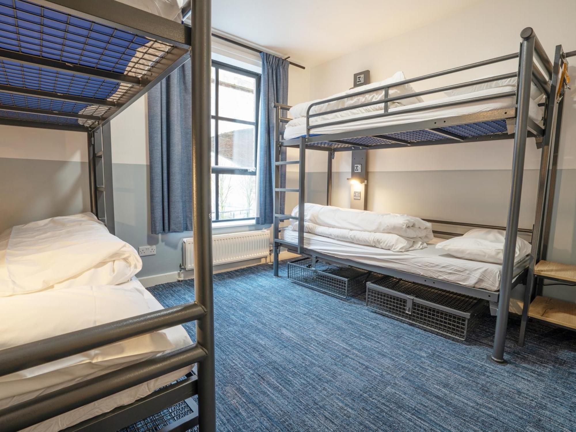 Bed 4-Bed Female Dormitory Room