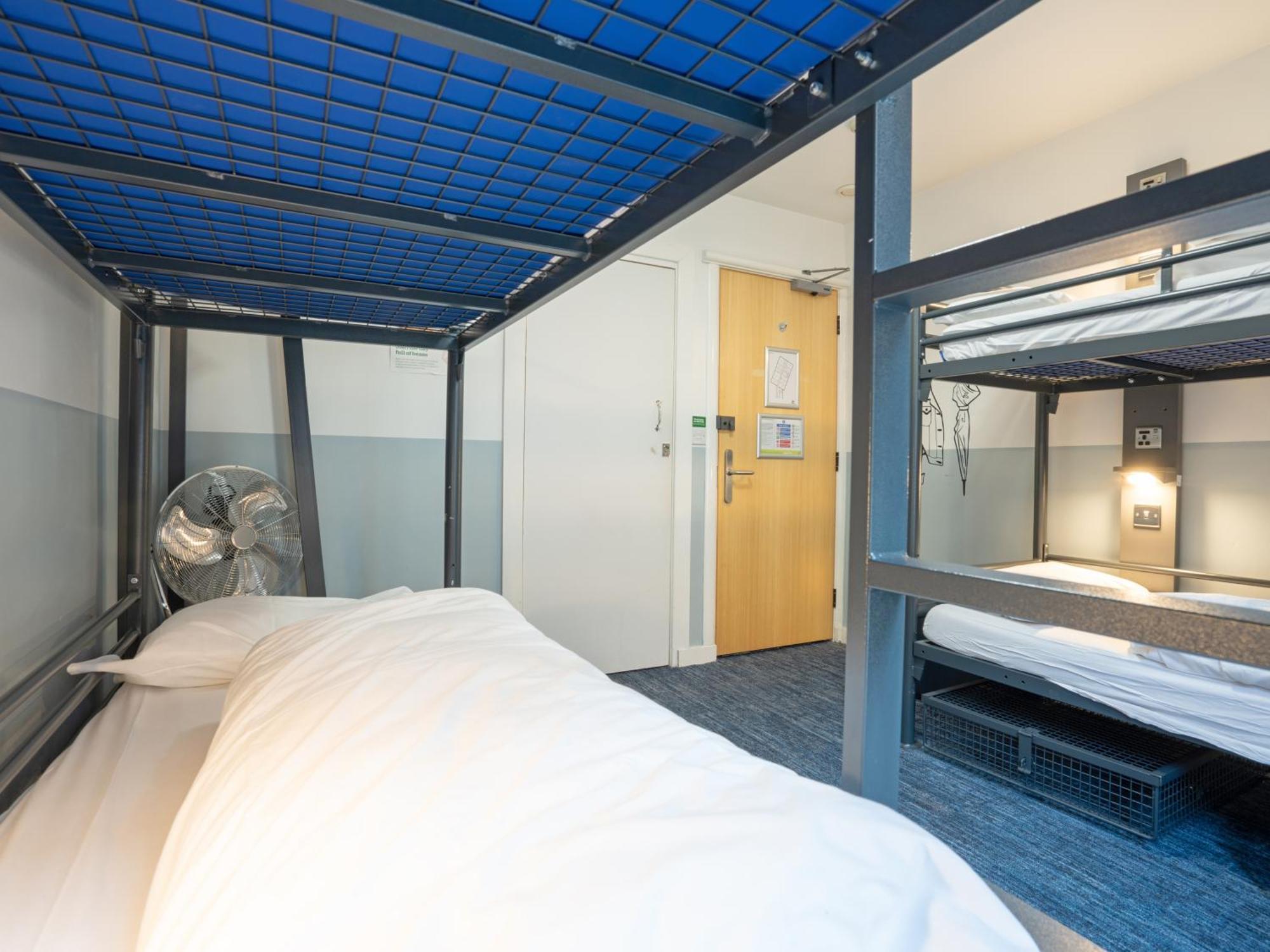 Bed 4-Bed Female Dormitory Room