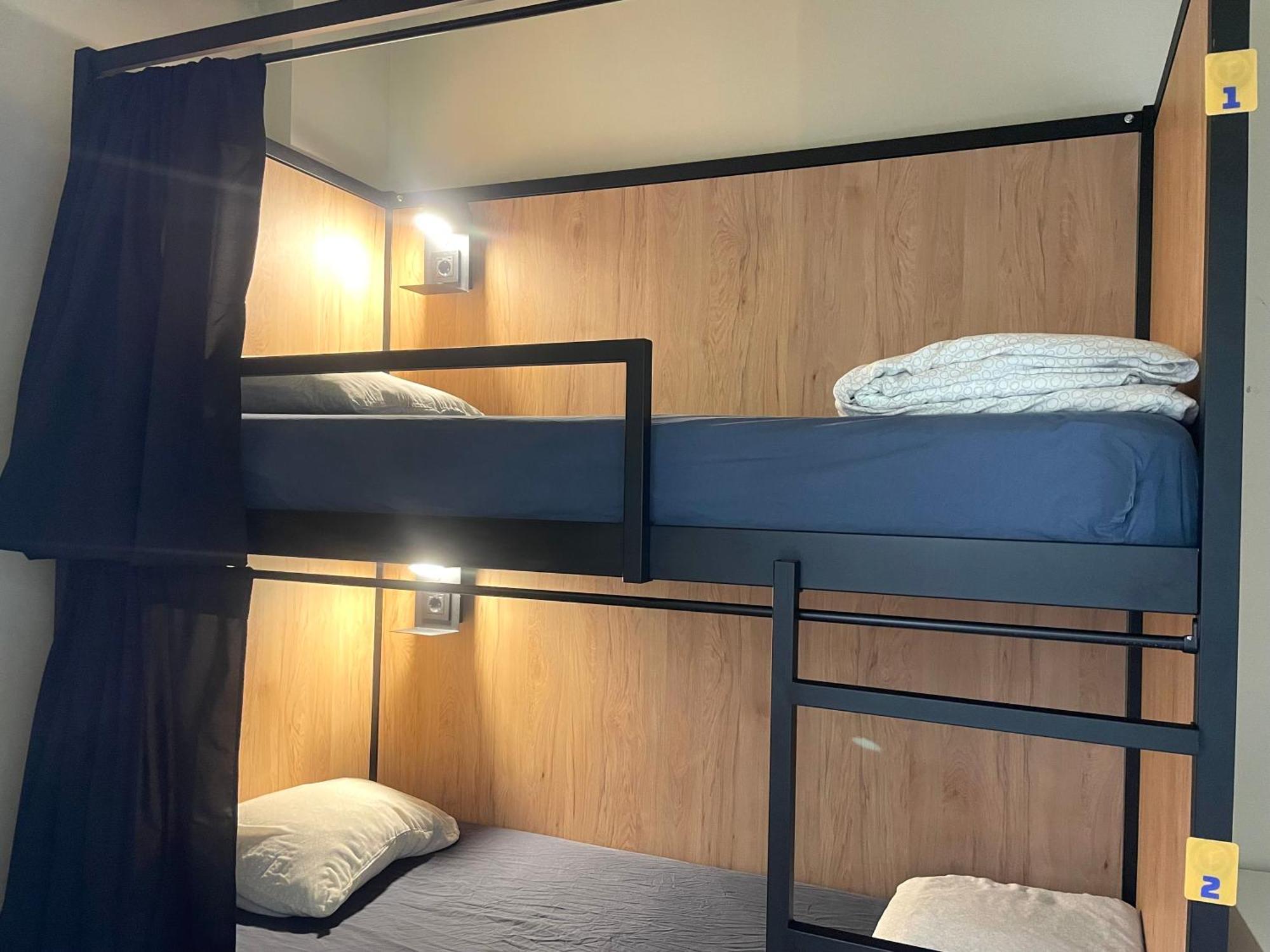Bed 4-Bed Mixed Dormitory Room